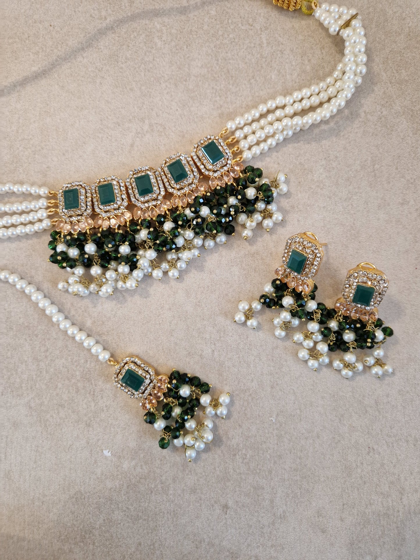 ABEEHA - Mini Set Choker Earrings and Tikka - GREEN