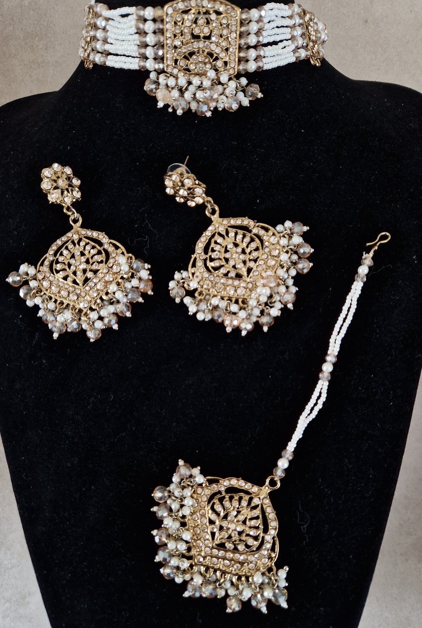 ADEEBA:- FLASH SALE. Mini Elegant Indian Choker Set - GOLDEN.