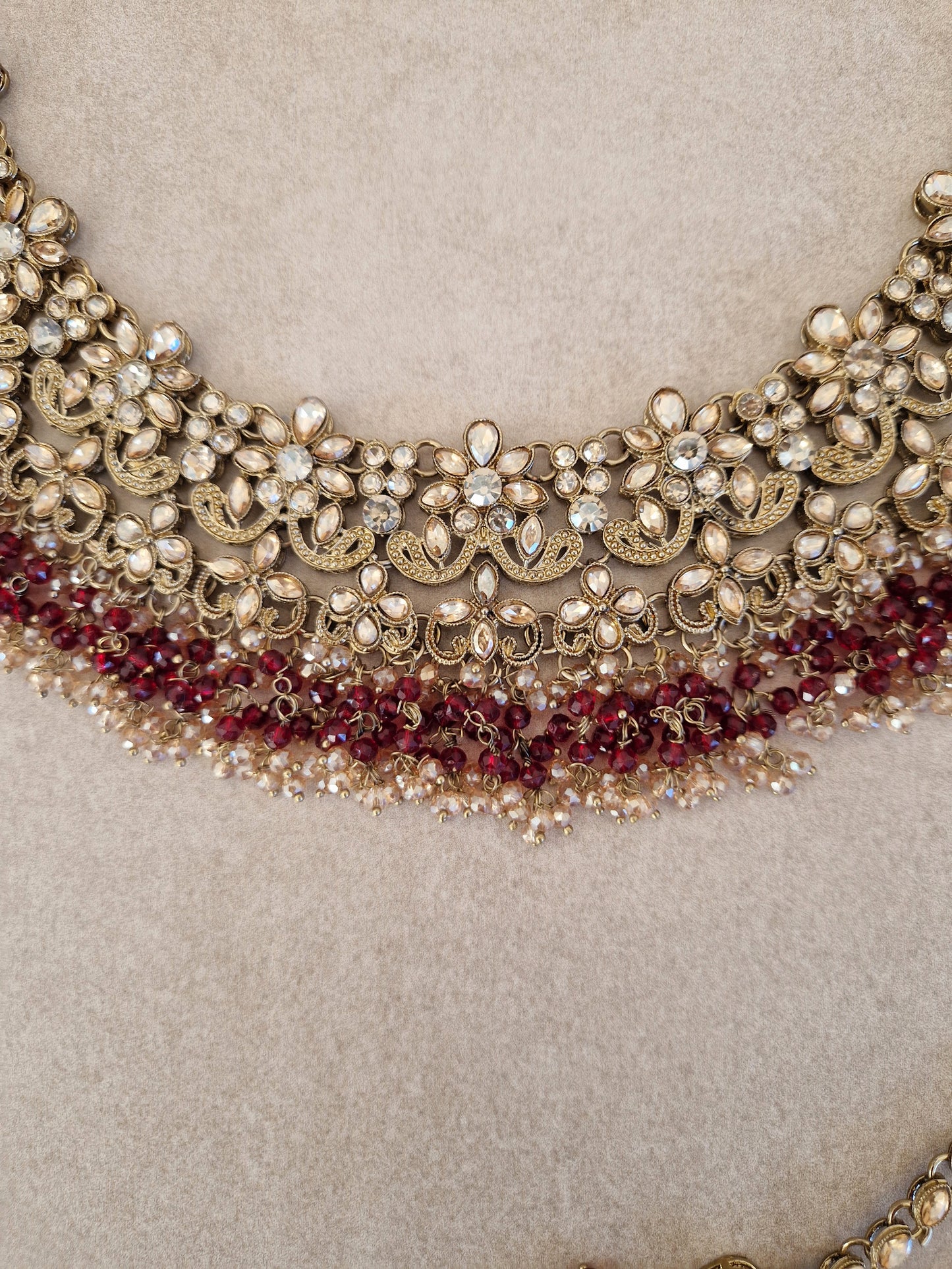 HAMARA- Beautiful Indian Party Wear Set. Necklace, Earrings, Tikka & Jhumar (Passa) - MAROON