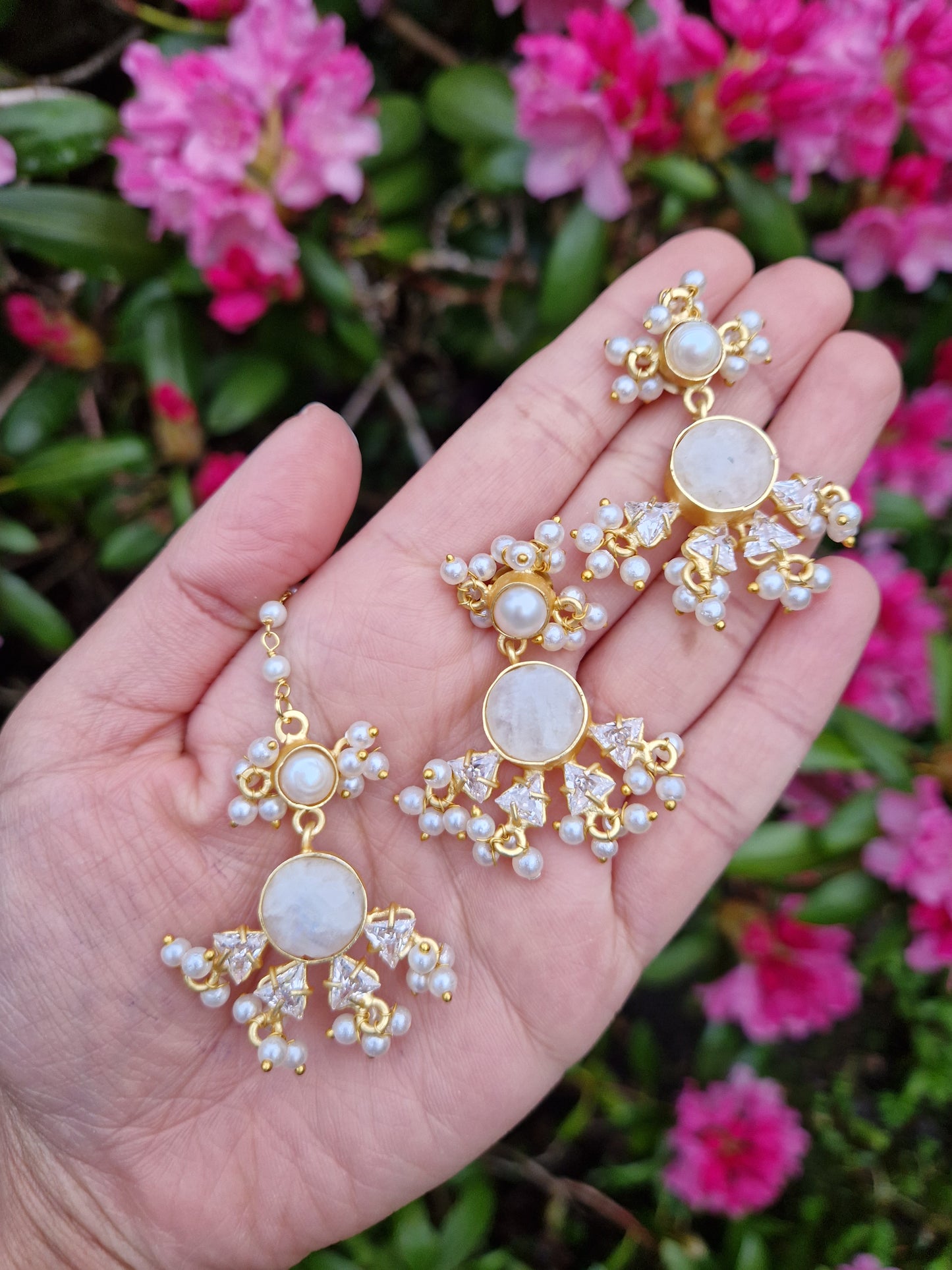 EMAN Elegant, Luxury *Premium* Fresh Water Pearl and Moonstone. Necklace & Choker.