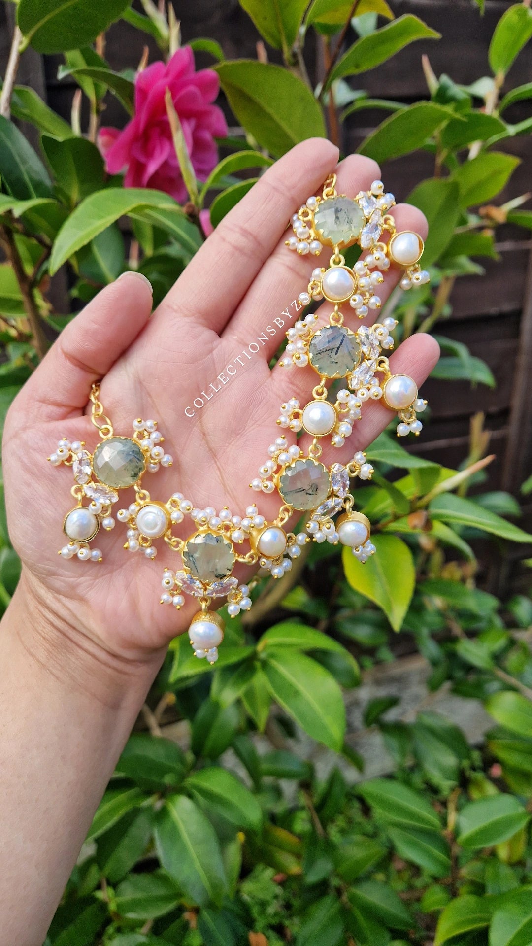 NOORYA- Small yet Beautiful Elegant Premium Mother of Pearl Set and Green Set