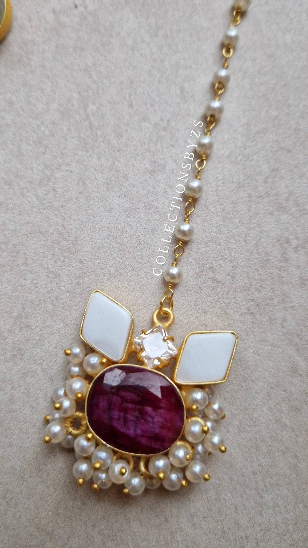 KANZA- Beautiful Elegant Premium Mother of Pearls Set.