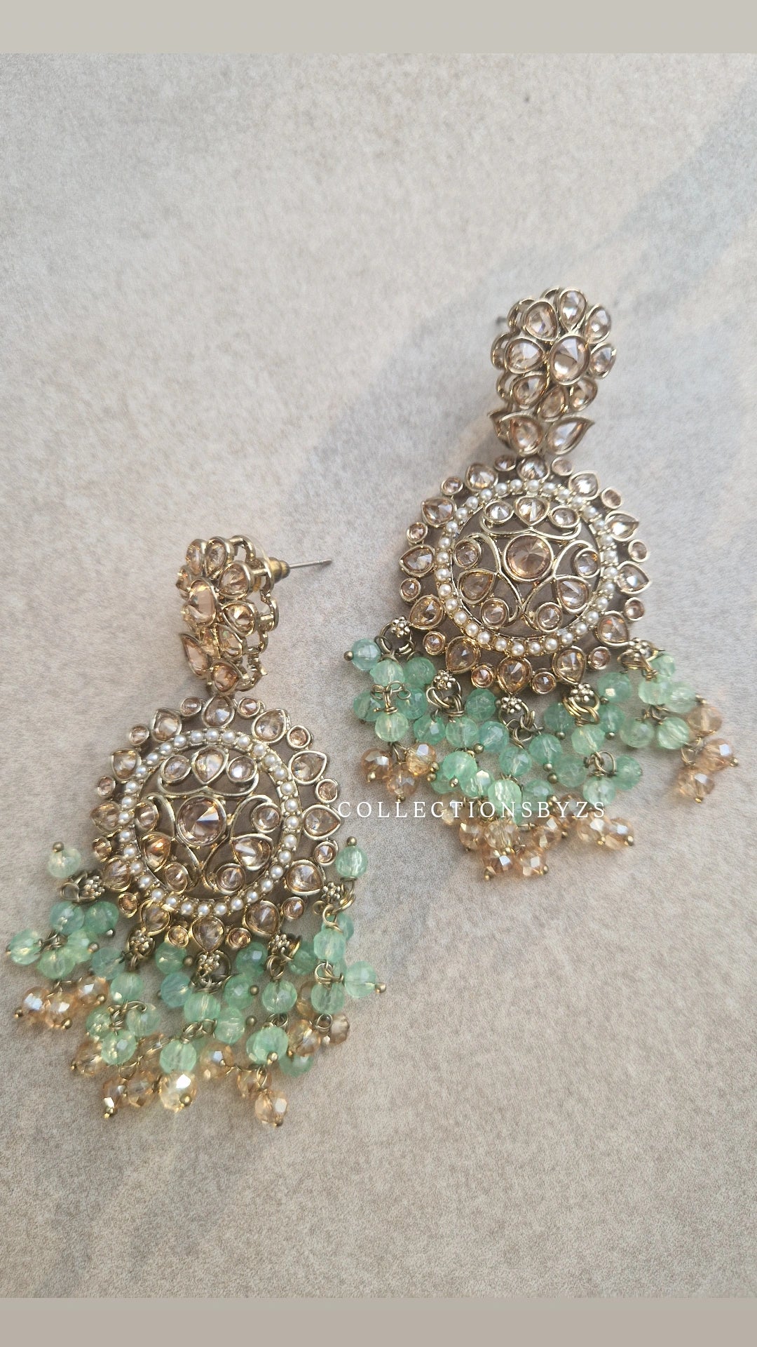 *CLEARANCE* - Light Green & Gold Earrings