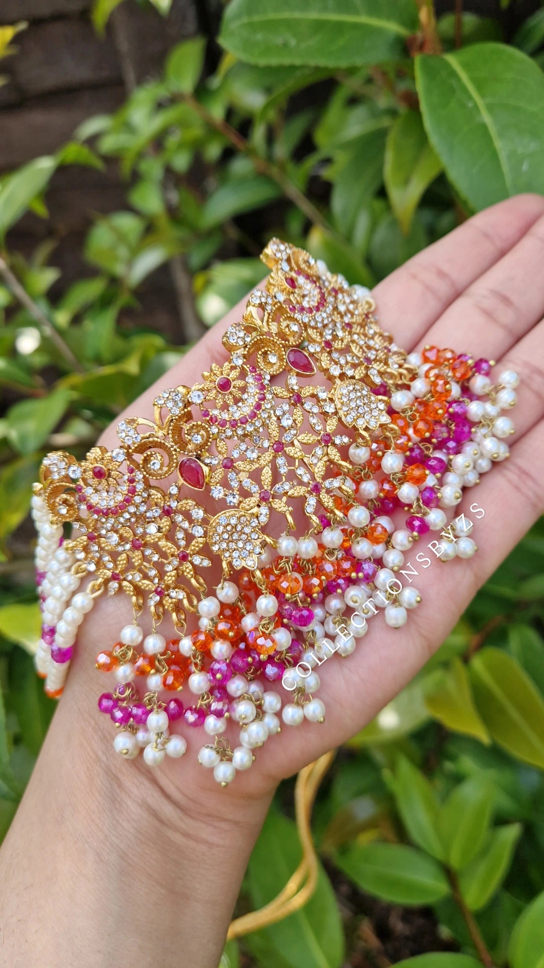 MISBAH - Pakistani Crystal Choker Set Mehndi - Pink and Orange.
