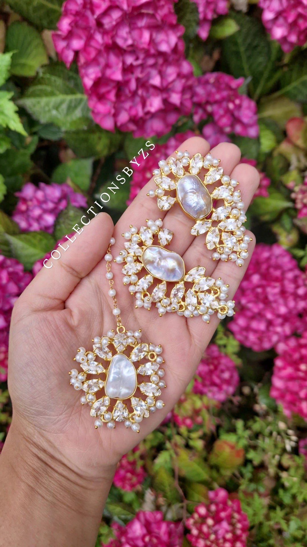 FAREEDA- *Premium* Timeless, Beautiful Mother of Pearl Mala Set