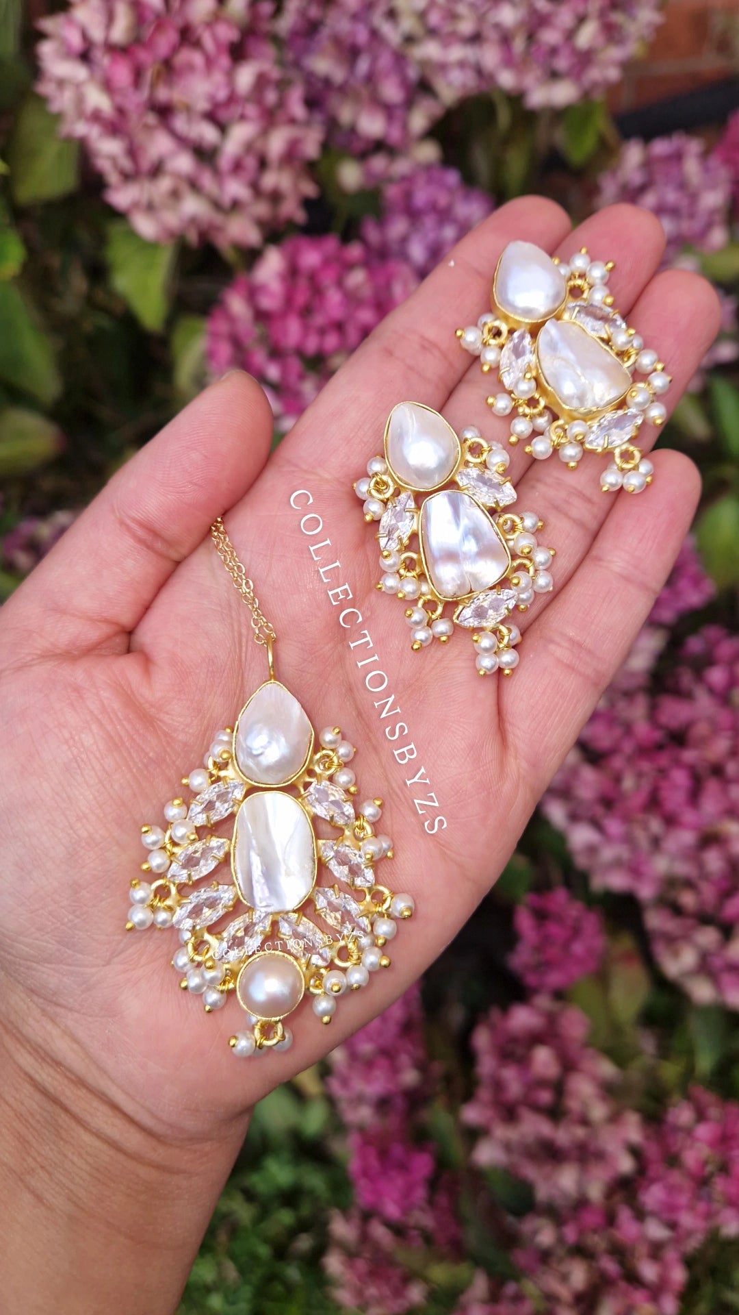 SUMAA - *PREMIUM* Earrings & Pendant Set