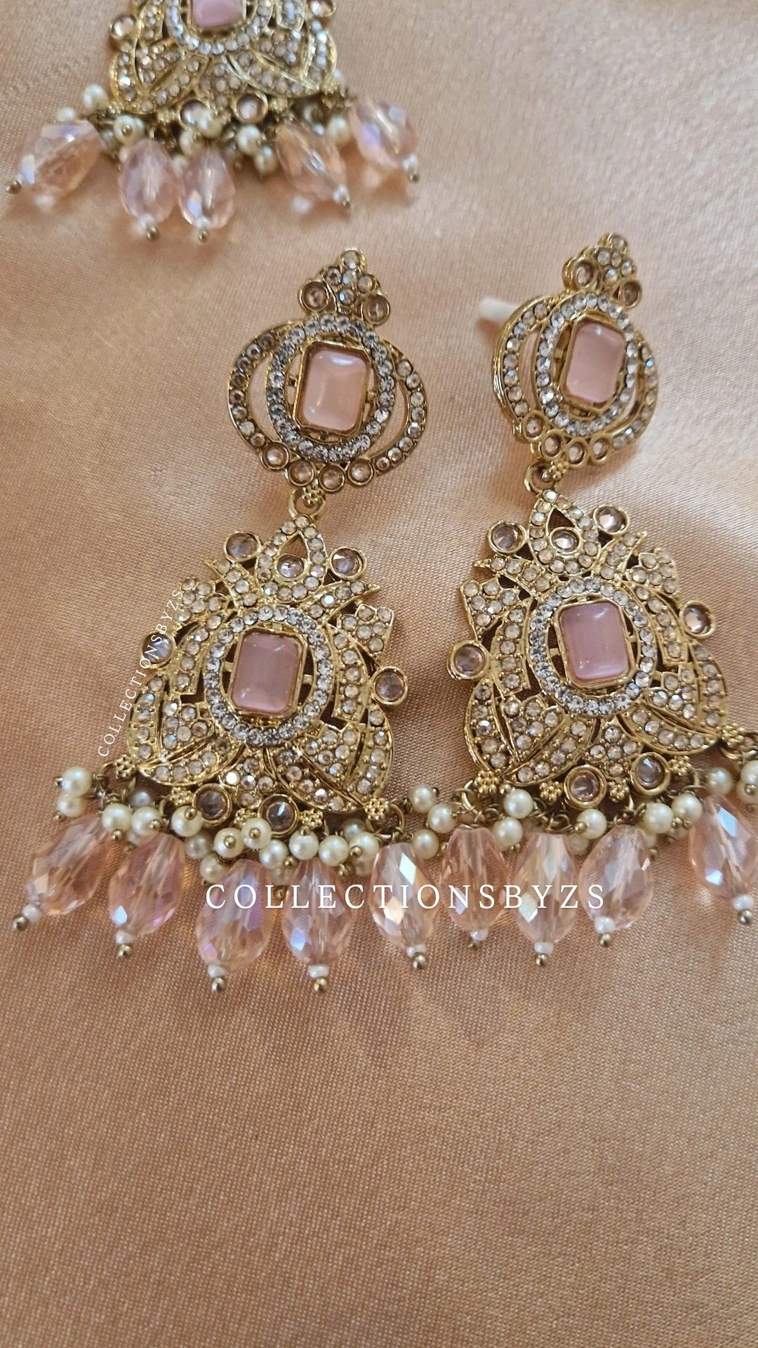 S A R E E N A- Pink Jewellery Set