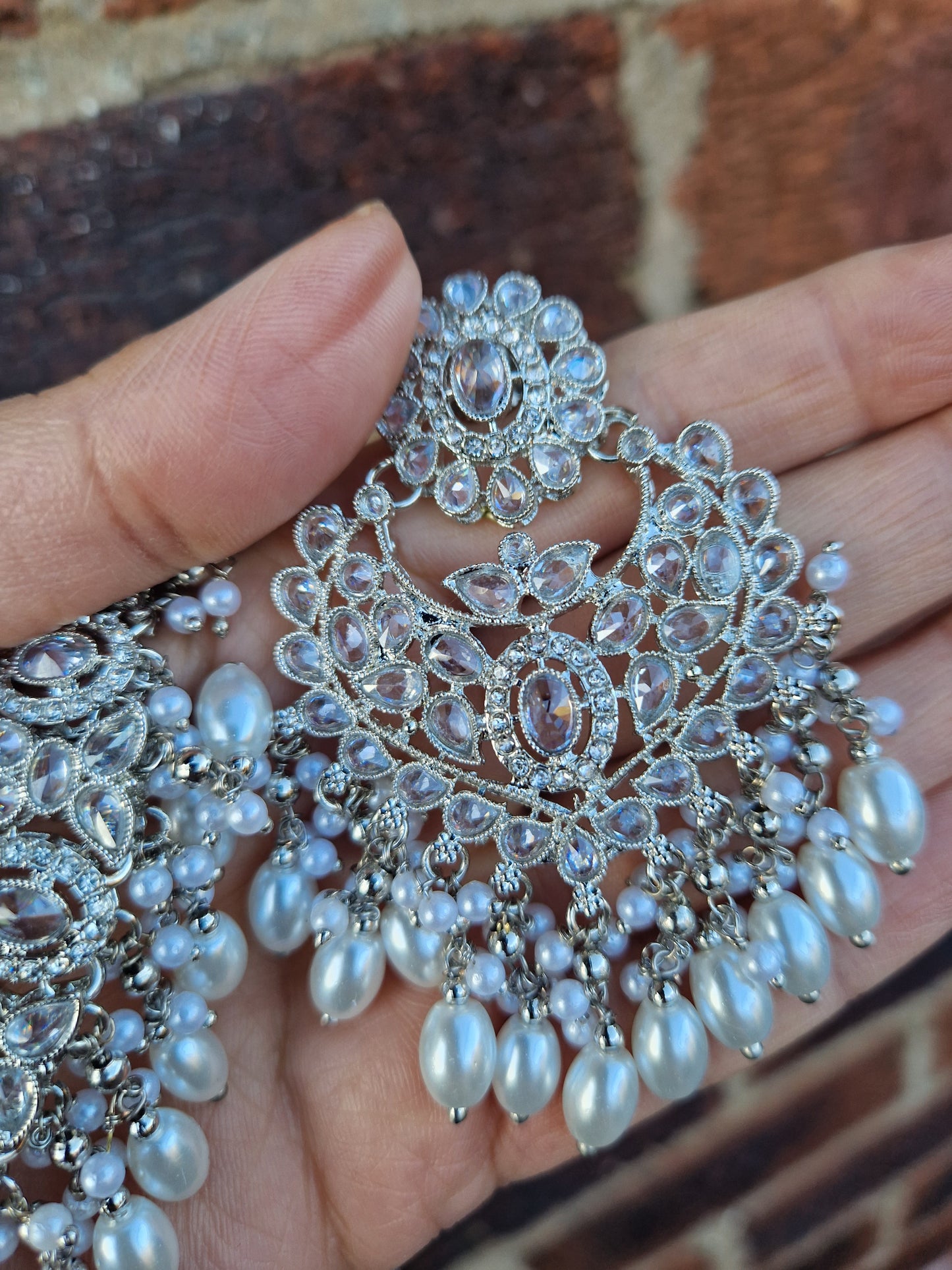 D A N A -  Dainty Elegant Silver Indian Jewellery Set. Tikka, Earrings, Passa & Necklace
