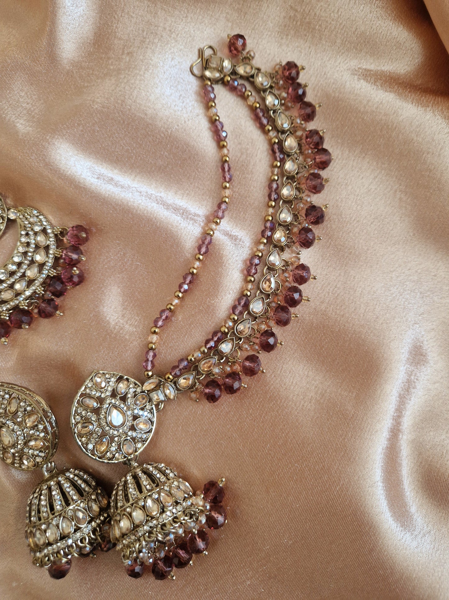 S A N I A  - Earring Jhumka Tikka Set - Maurve/Plum/Brown