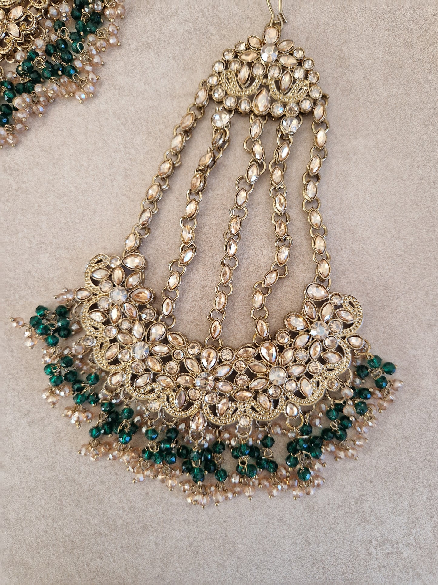 HAMARA- Beautiful Indian Party Wear Set. Necklace, Earrings, Tikka & Jhumar (Passa) - GREEN