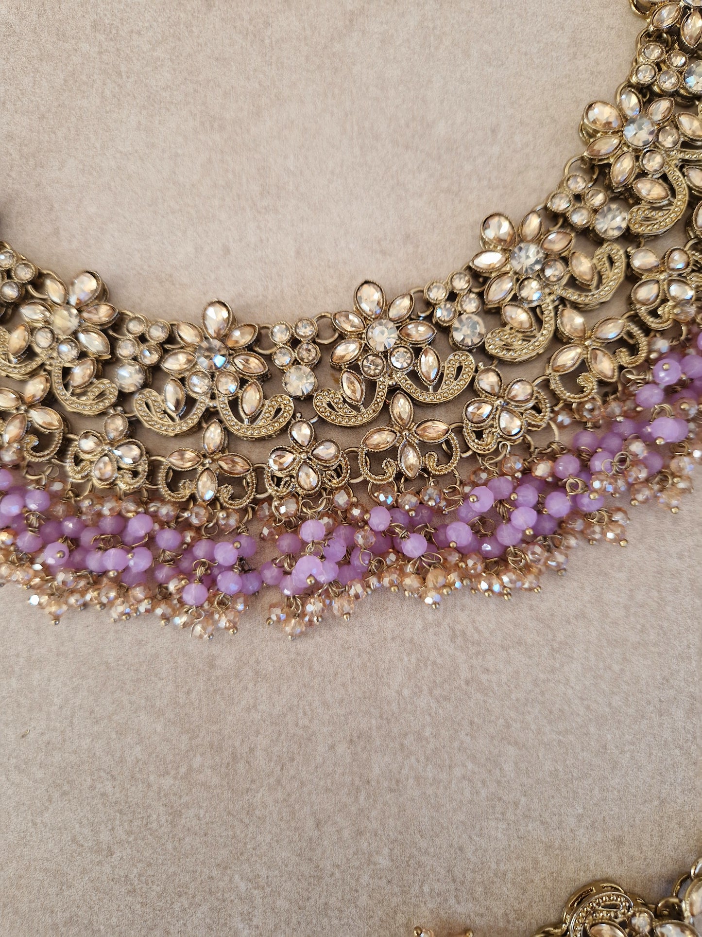 HAMARA- Beautiful Indian Party Wear Set. Necklace, Earrings, Tikka & Jhumar (Passa) - LILAC