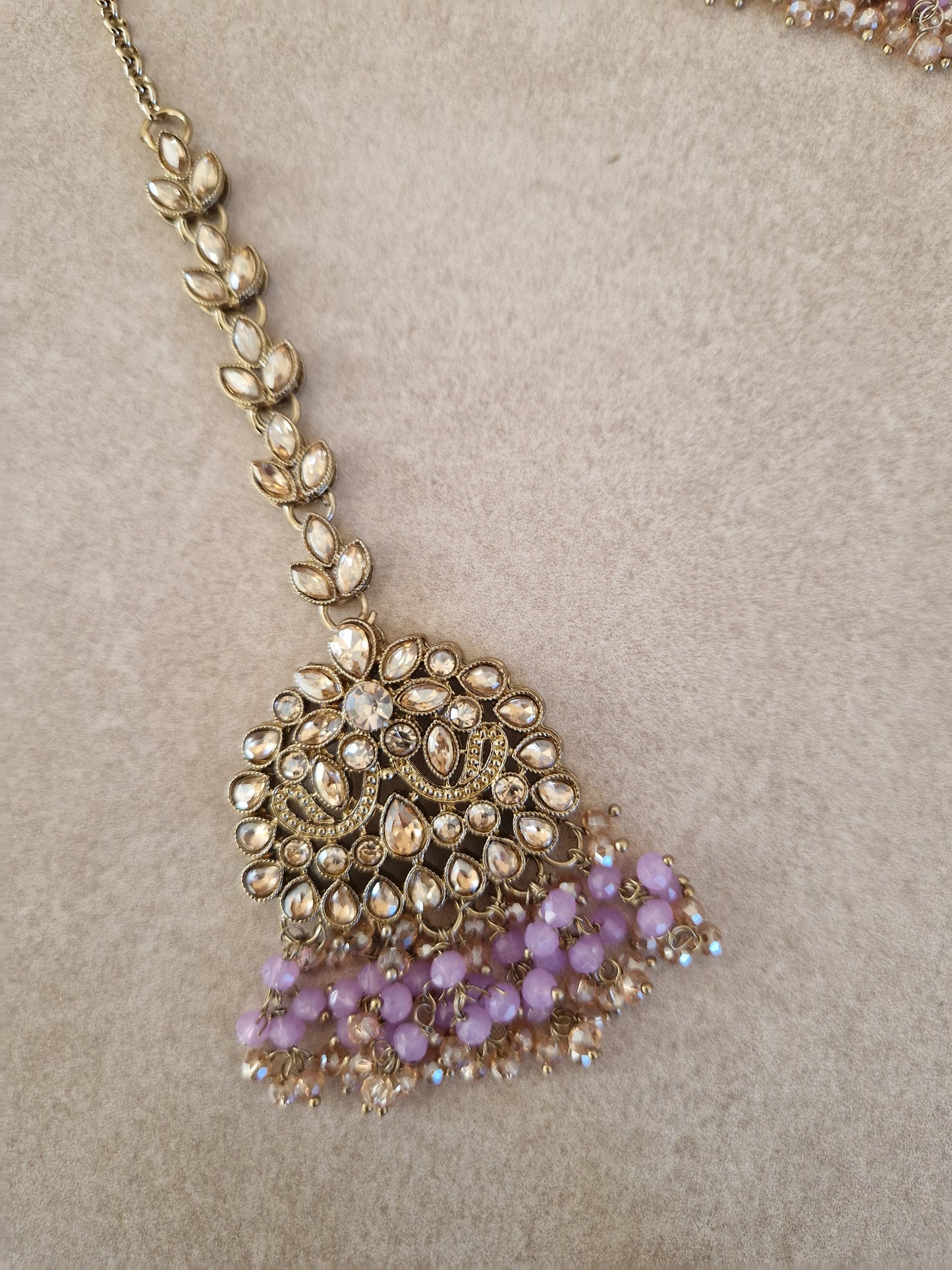 HAMARA- Beautiful Indian Party Wear Set. Necklace, Earrings, Tikka & Jhumar (Passa) - LILAC