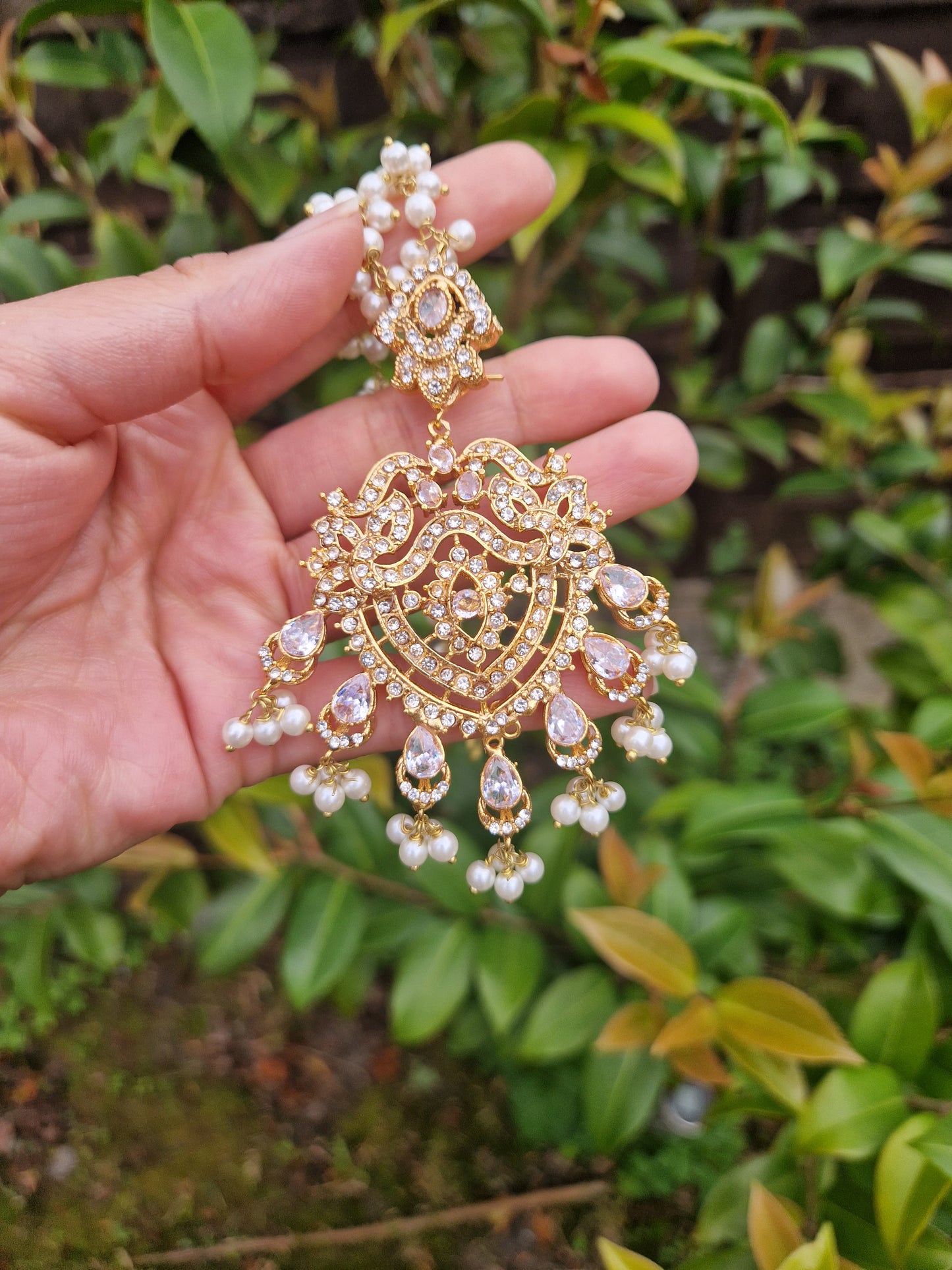 ALIMA- Beautiful Elegant Bridal Set - White and Pearl