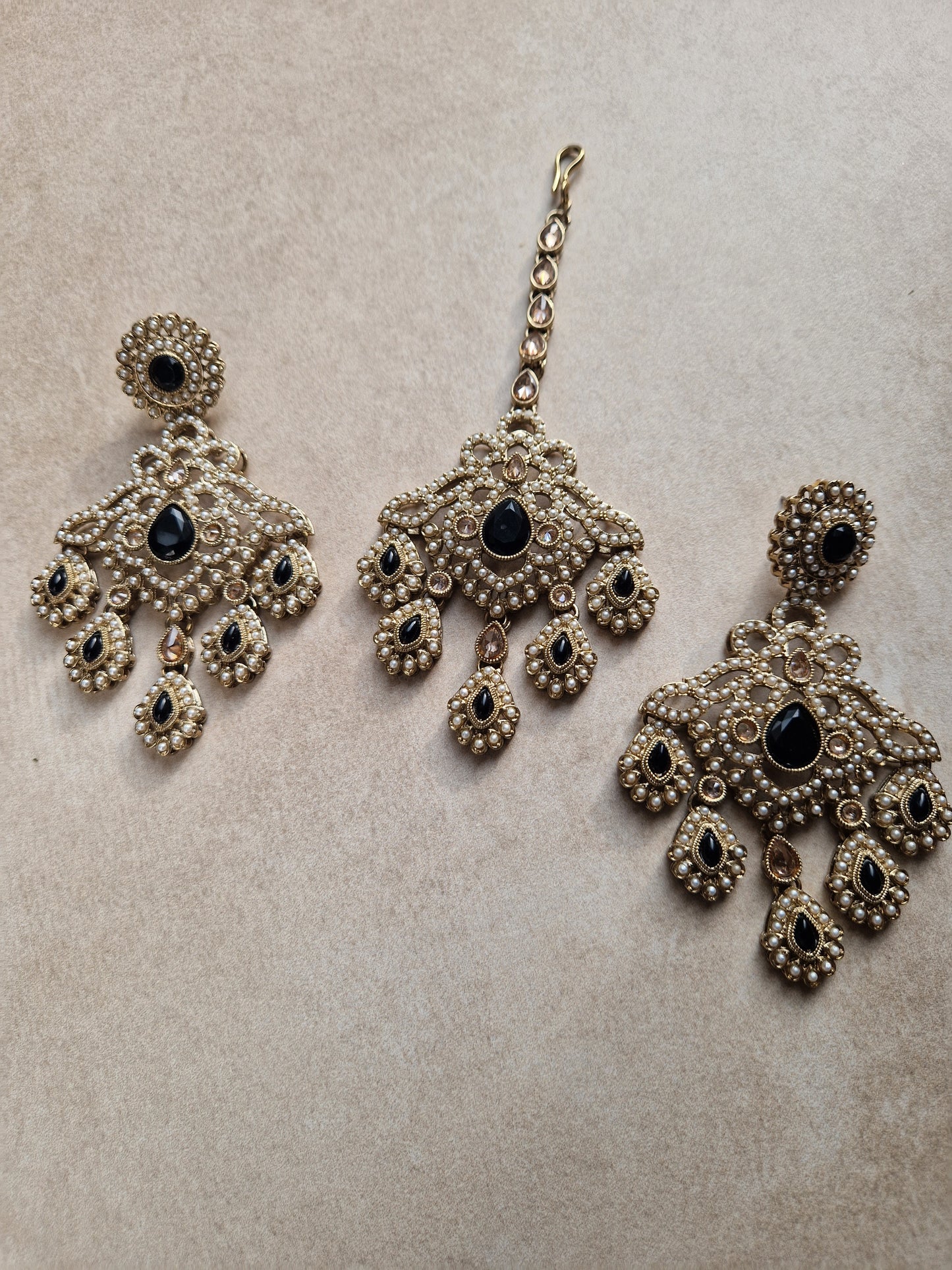FATIMA - Elegant Pearl Indian Tikka and Earring Set - BLACK