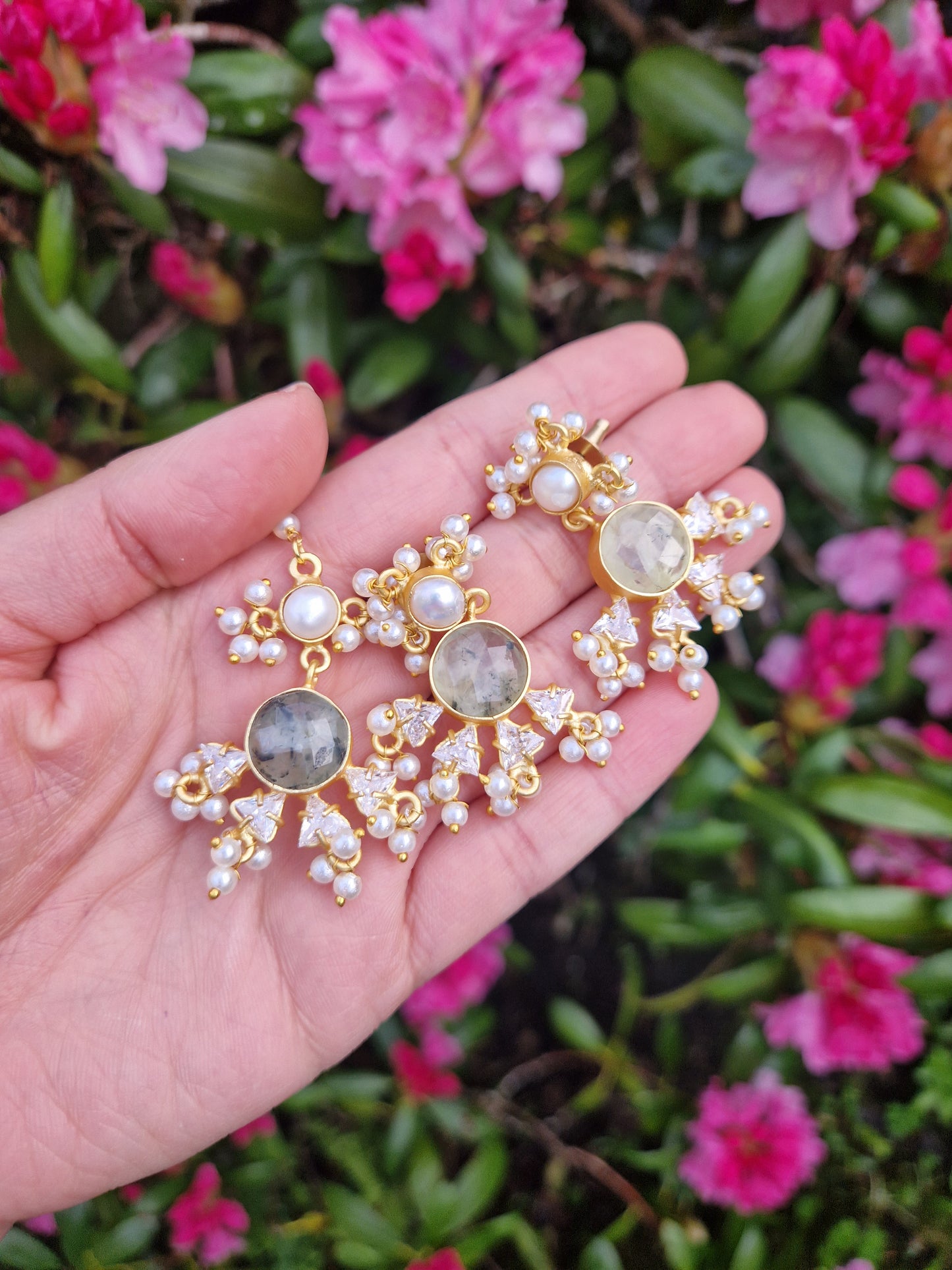 EMAN  Elegant, Luxury *Premium* Fresh Water Pearl and SAGE (Necklace OR Choker)