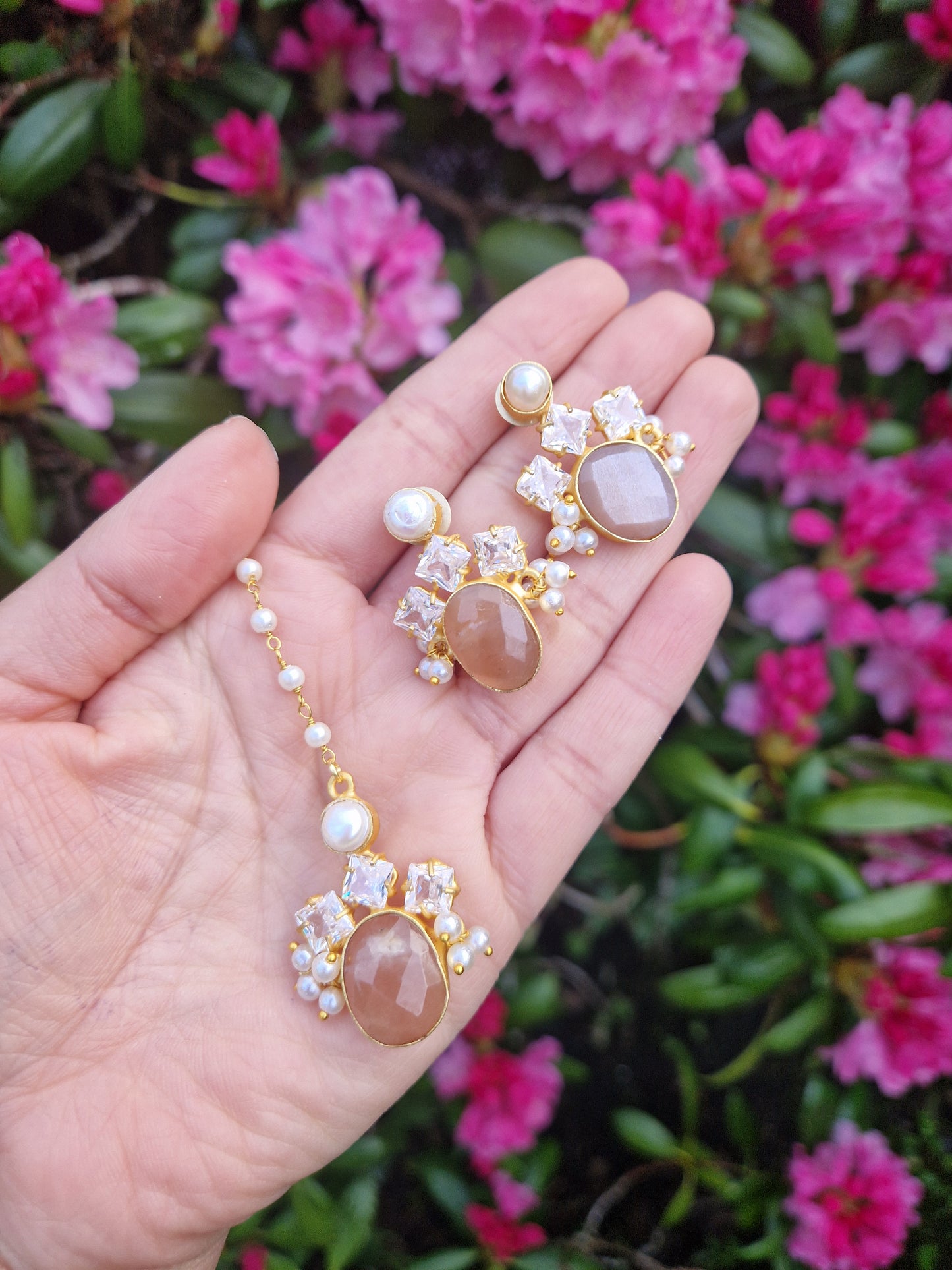 HOOR Small yet Beautiful Elegant Premium Mother of Pearl & Powder Pink - Morganite Brown