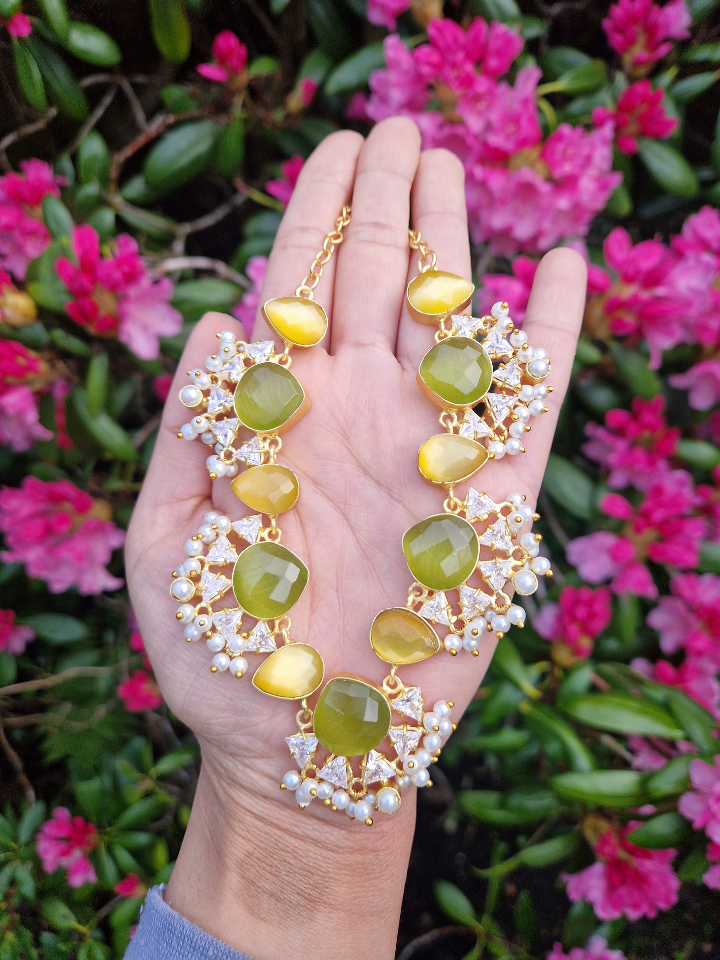 FARYAL Small Beautiful Elegant *Premium* Mother of Pearl& YELLOW & GREEN