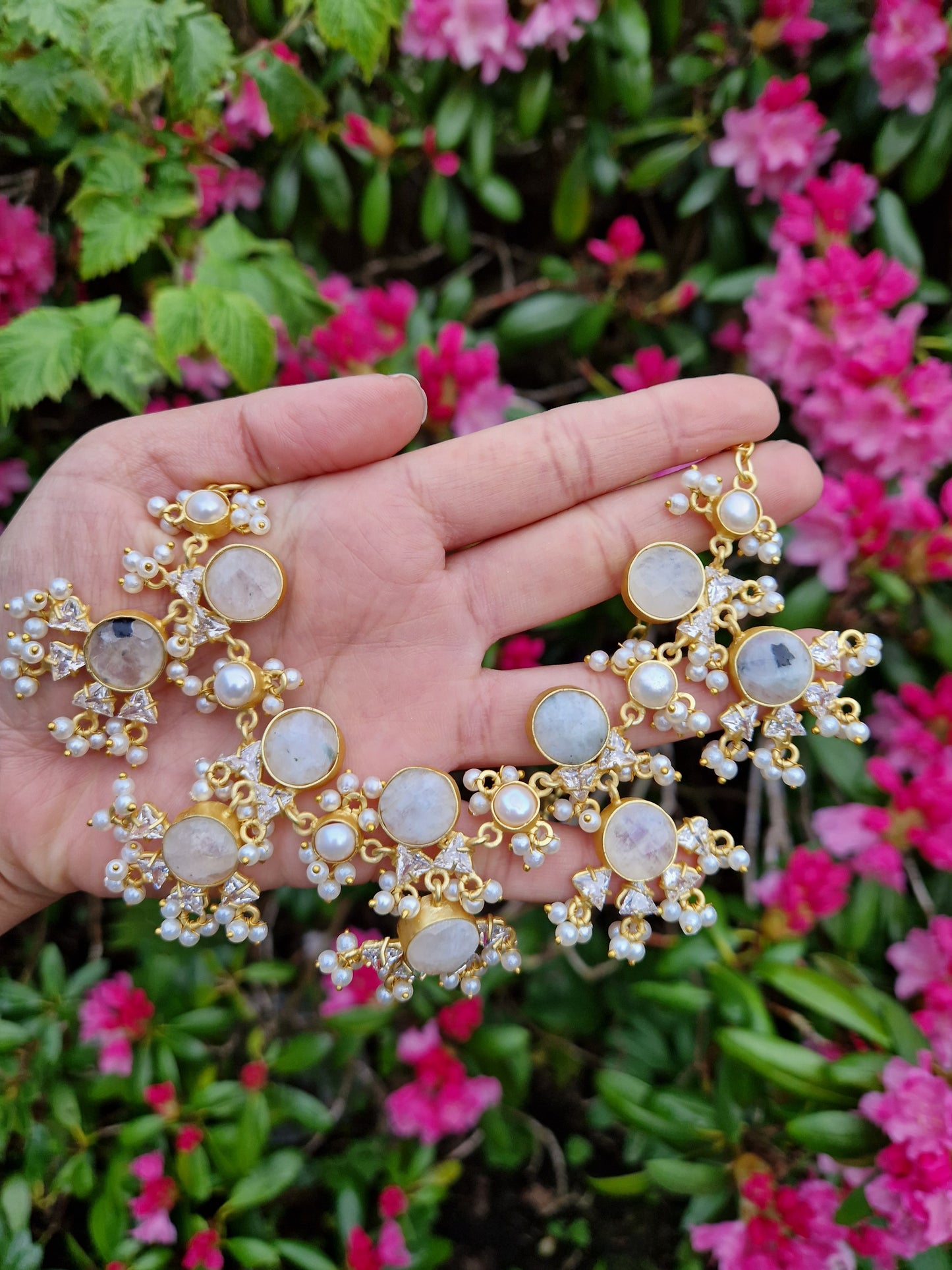 EMAN  Elegant, Luxury *Premium* Fresh Water Pearl and Moonstone. Necklace & Choker.