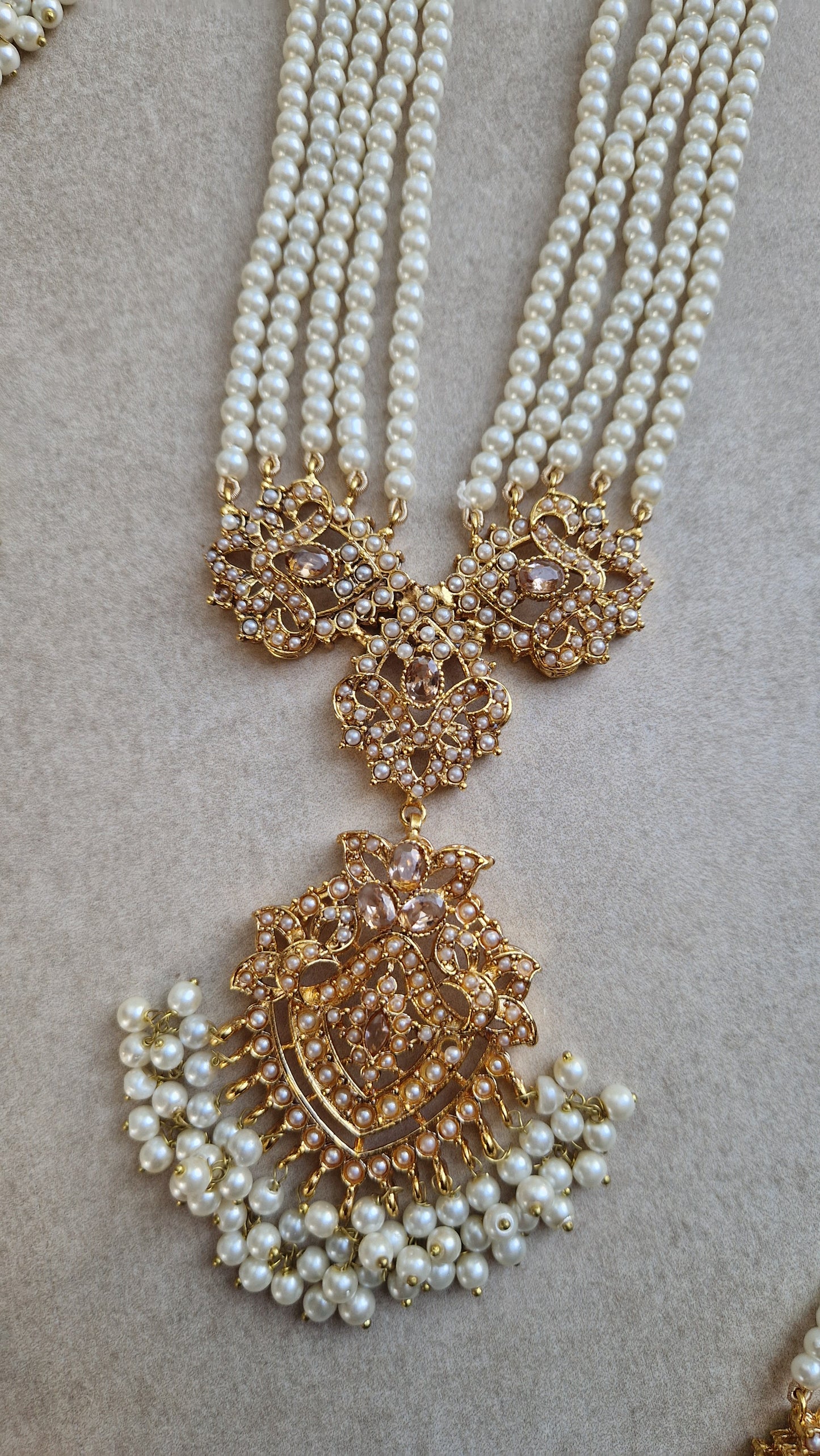 WAJIHA - Elegant 5 Piece Pearl Pakistani Mala & Choker Set.