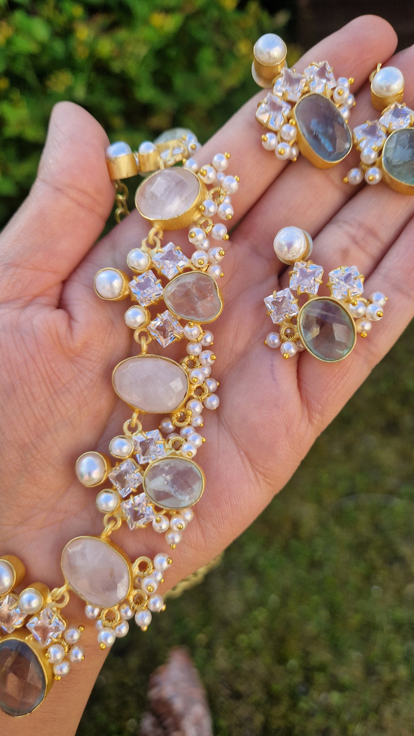 FALAK Small Beautiful Elegant *Premium* Mother of Pearl & -Rose Quartz & Sage