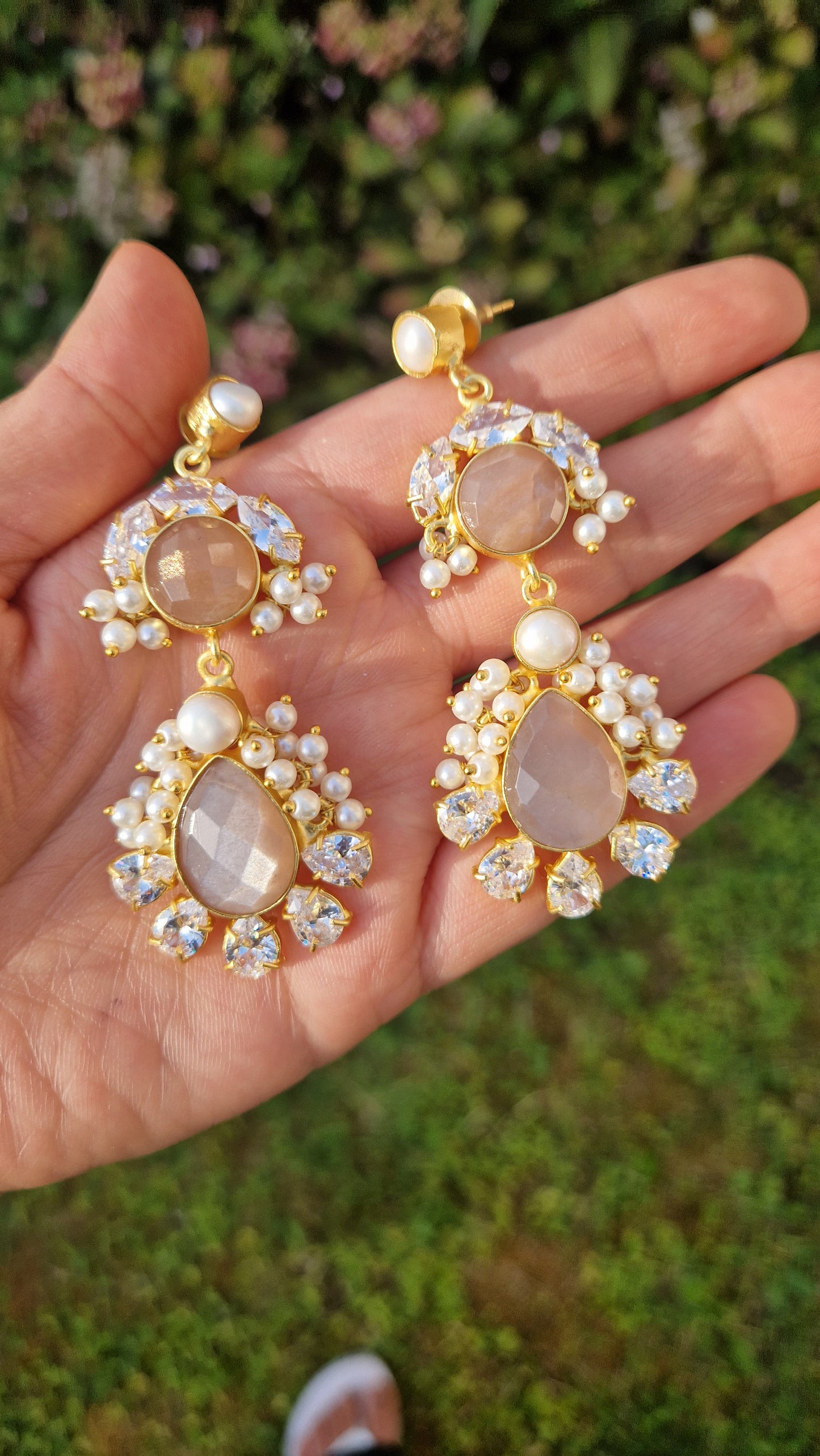 AFAF * PREMIUM*  Authentic Fresh water Pearls and Crystal Earrings Morganite (brown)