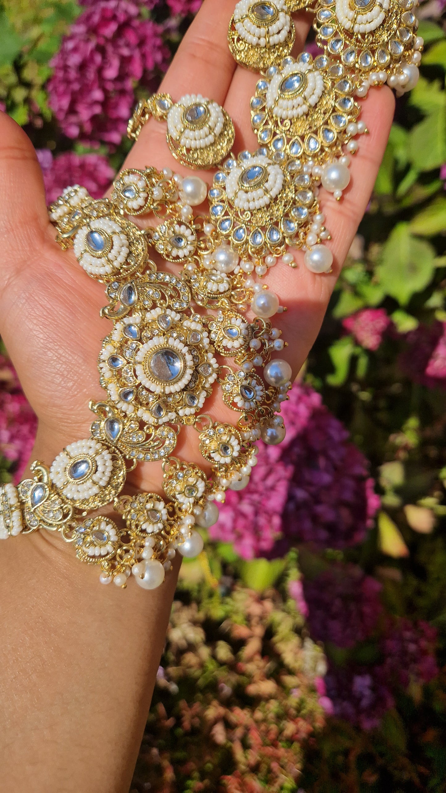 DEEPA - Indian Heritage traditional Kundan inspired Choker Set *Introductory offer*