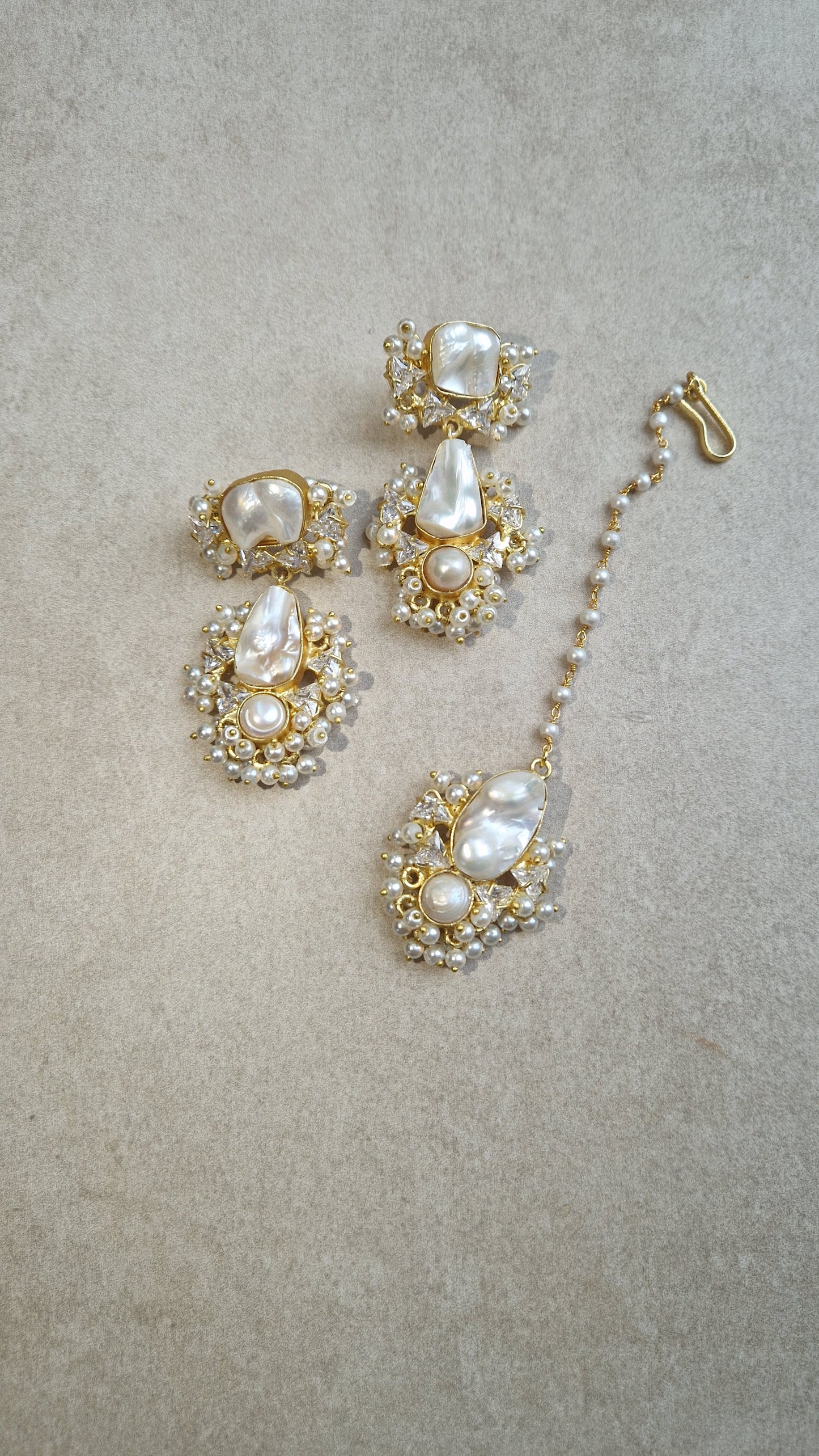 HADI - Beautiful Elegant *Premium* Mother of Pearl Earrings and Tikka Set.