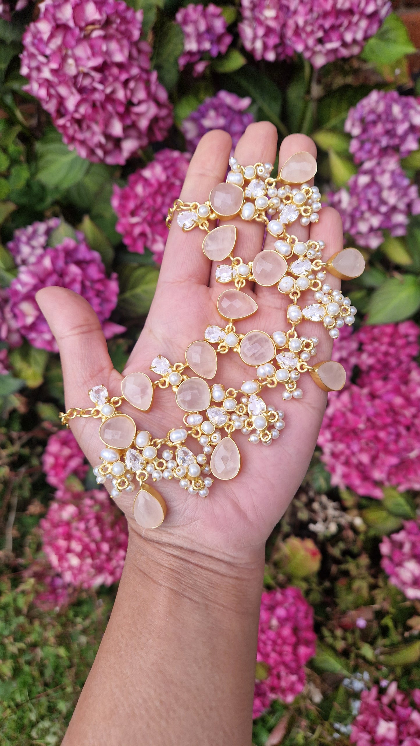 AMEEKA - *Premium* Beautiful Rose Quartz & Pearl Necklace Set