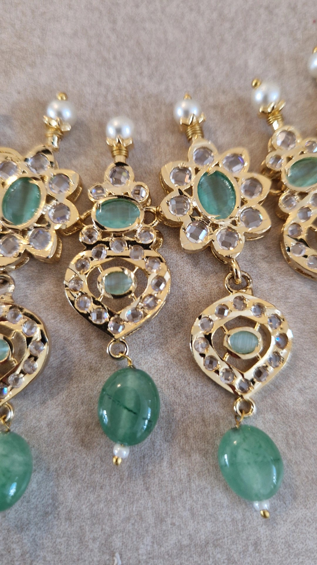 FAREEHA Indian Premium Jewellery Set - Golden and Jade
