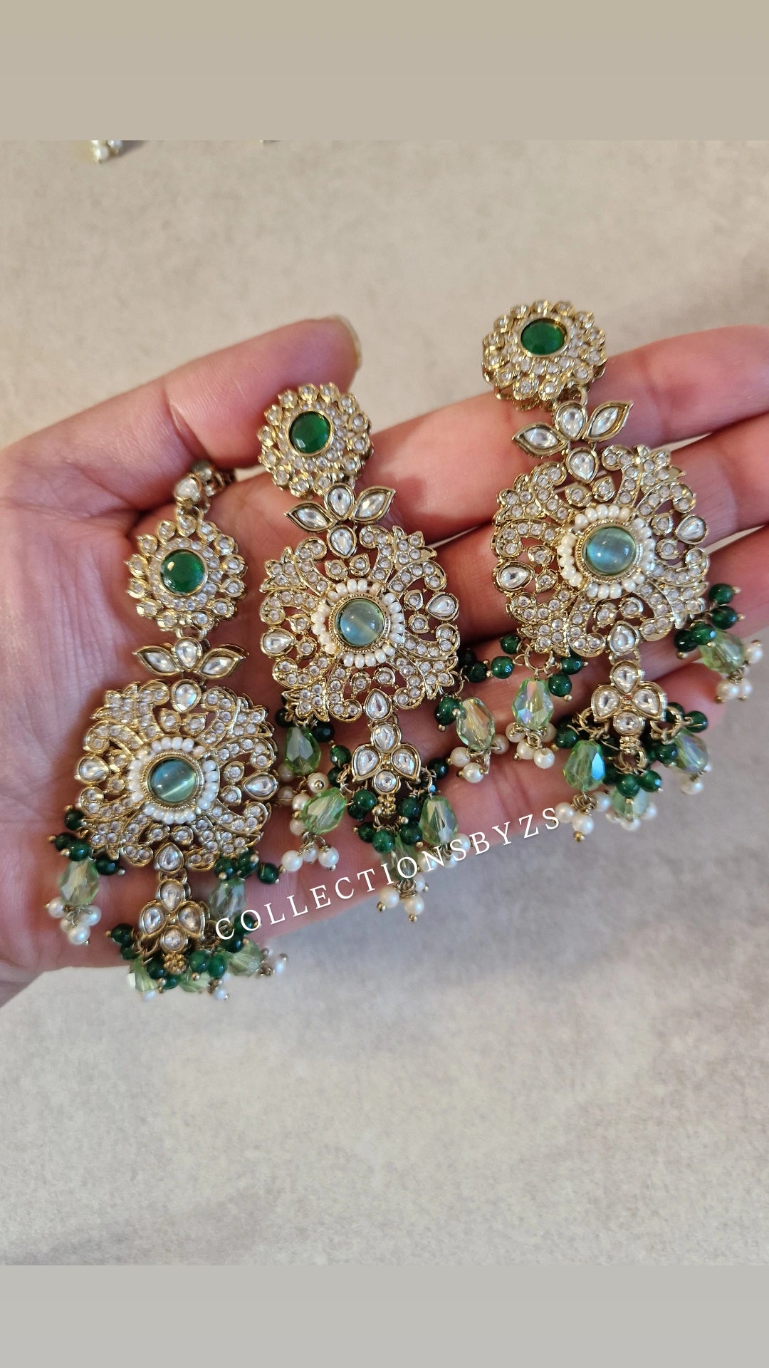 ANISHA- Stunning Kundan Indian Choker Set - Emerald and Light Green