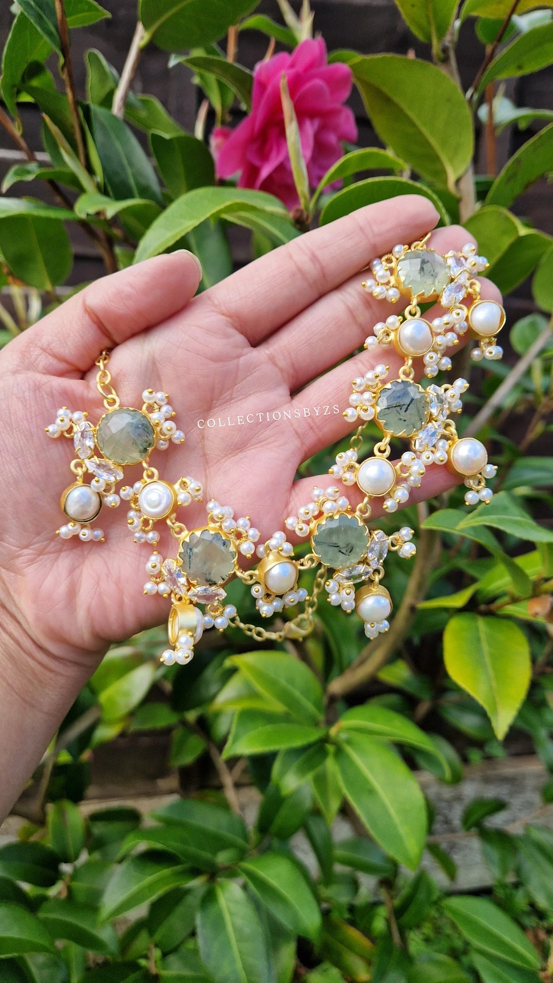 NOORYA-  Small yet Beautiful Elegant Premium Mother of Pearl Set and Green Set