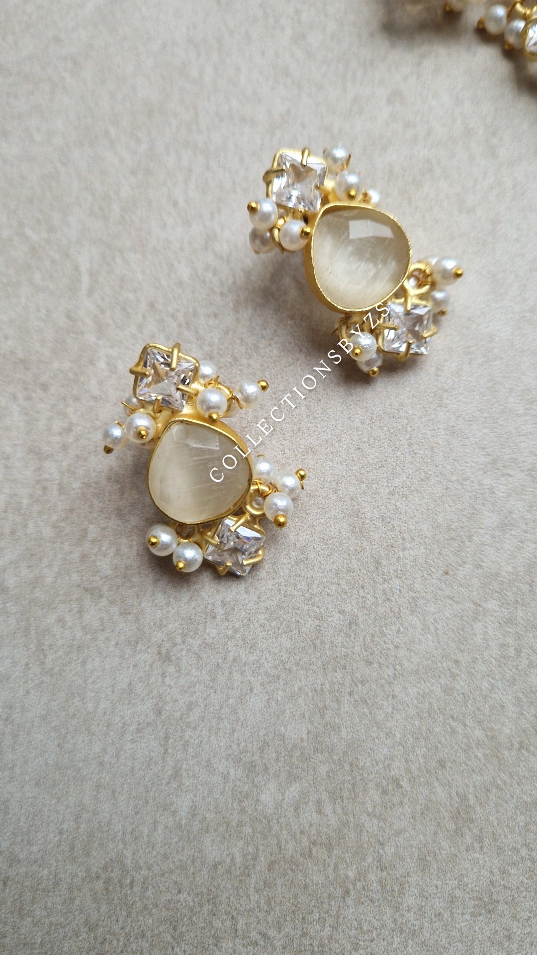 PARVEEN- Very Small Beautiful Elegant *Premium* Mother of Pearl -