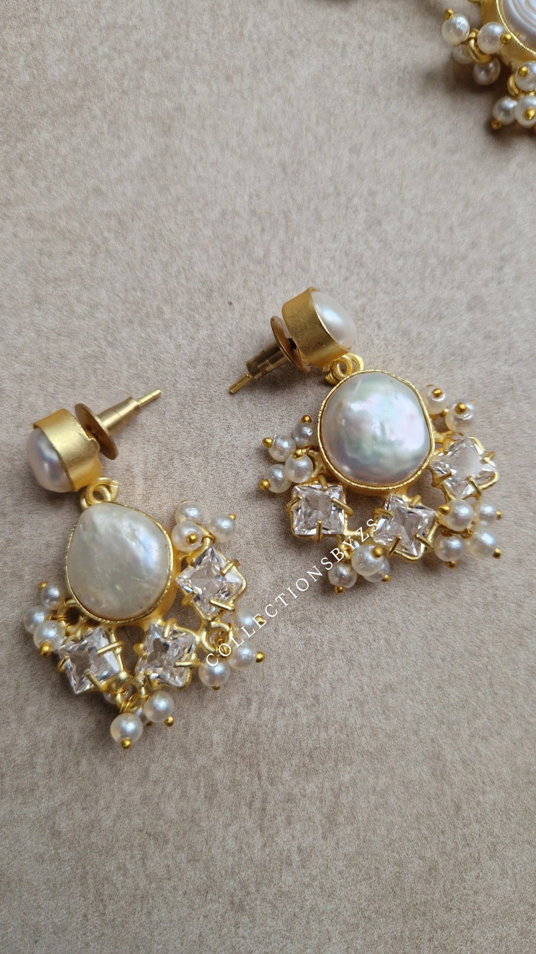 LEAH- Beautiful Elegant *Premium*Mother of Pearl Jewellery Set Crystals - FULL PEARL.