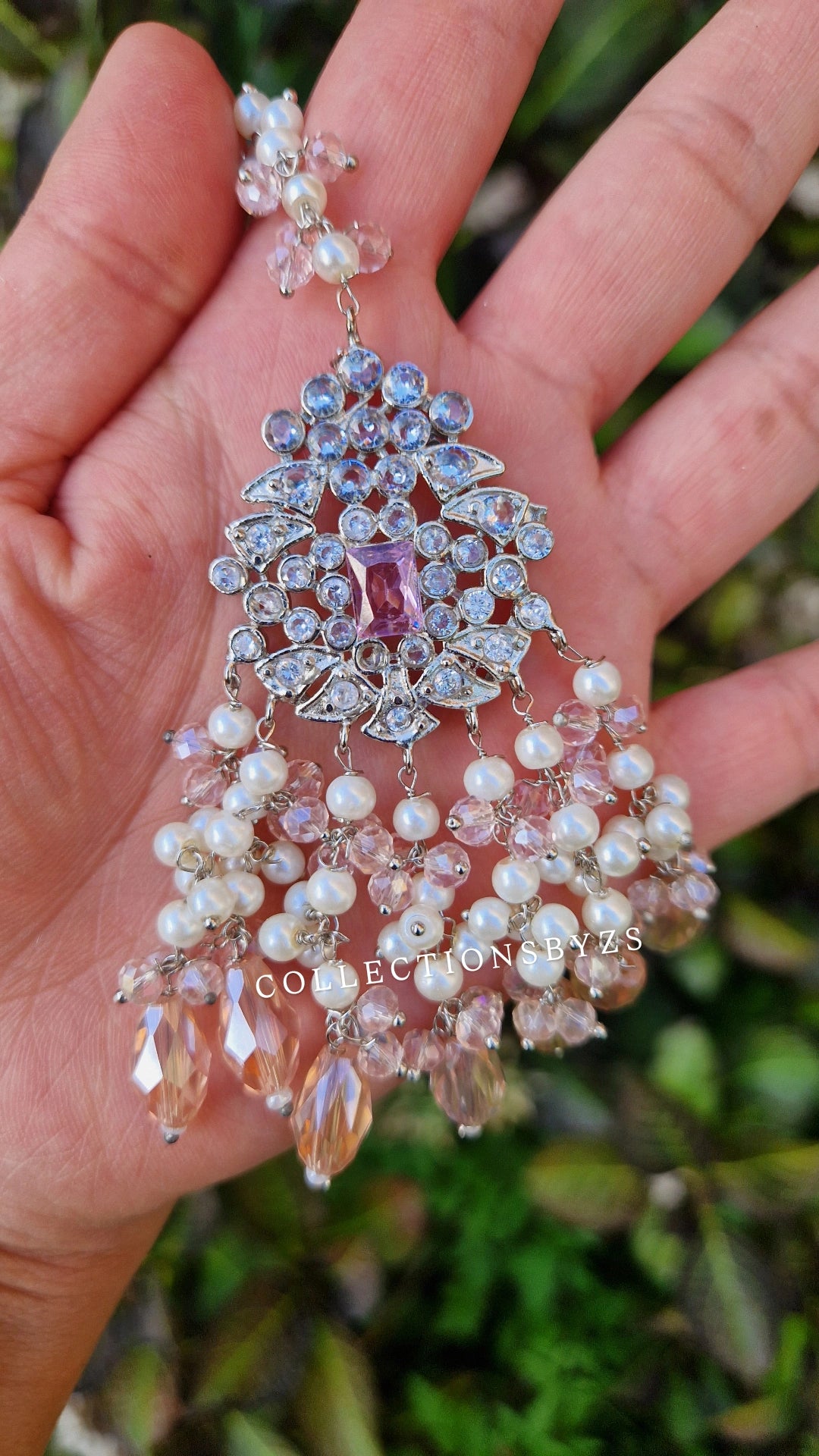 SAEDA - Elegant Oversized Pakistani Jhumkas and Tikka Set.