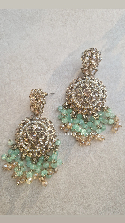 *CLEARANCE*  - Light Green & Gold Earrings