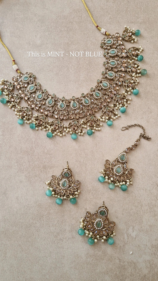 *CLEARANCE* OVERSIZED Necklace, Earrings and Tikka Set- Minty/Blue.