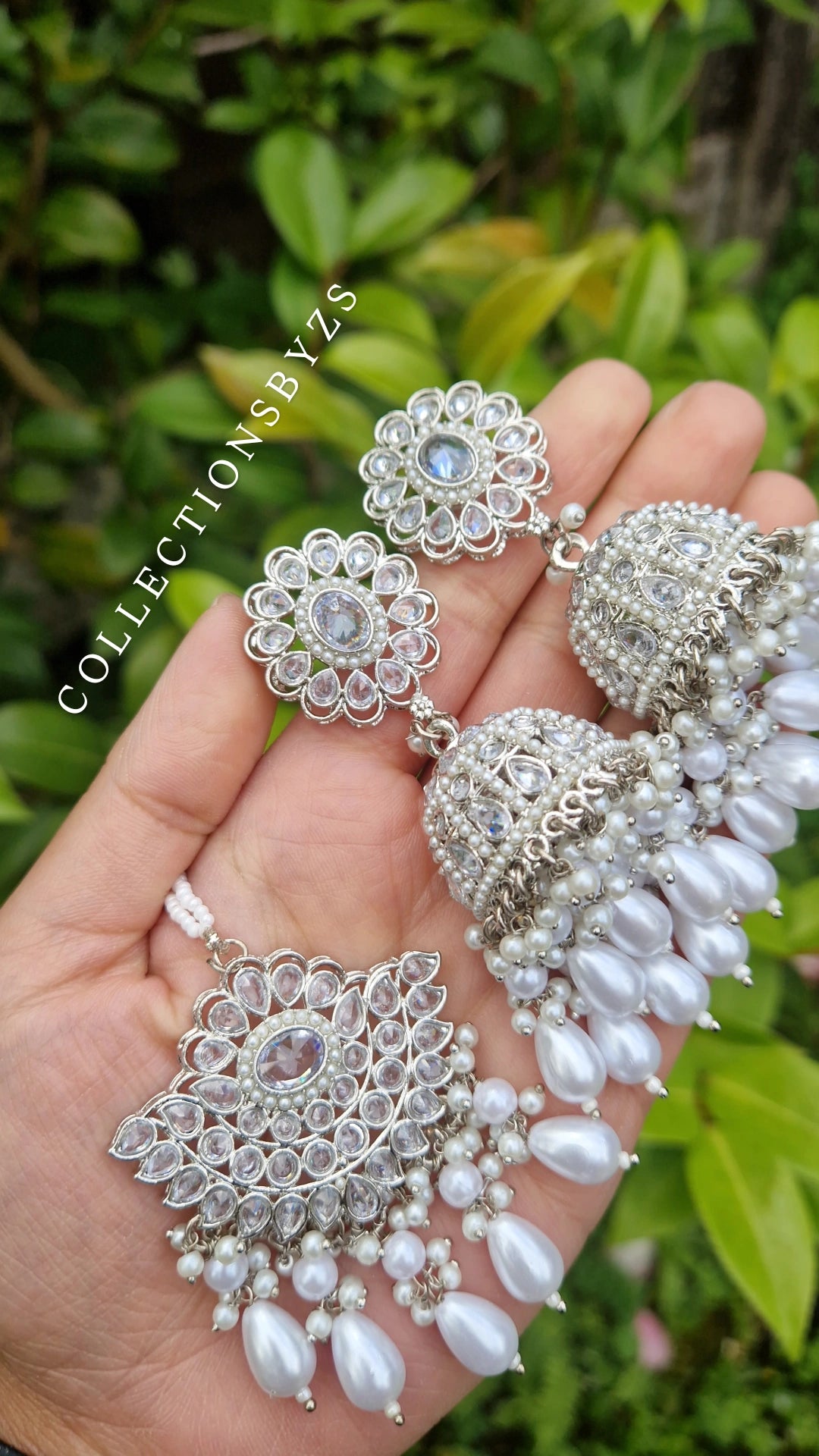 MUSARAT - Earrings & Tikka Set Reverse AD - Silver & White.