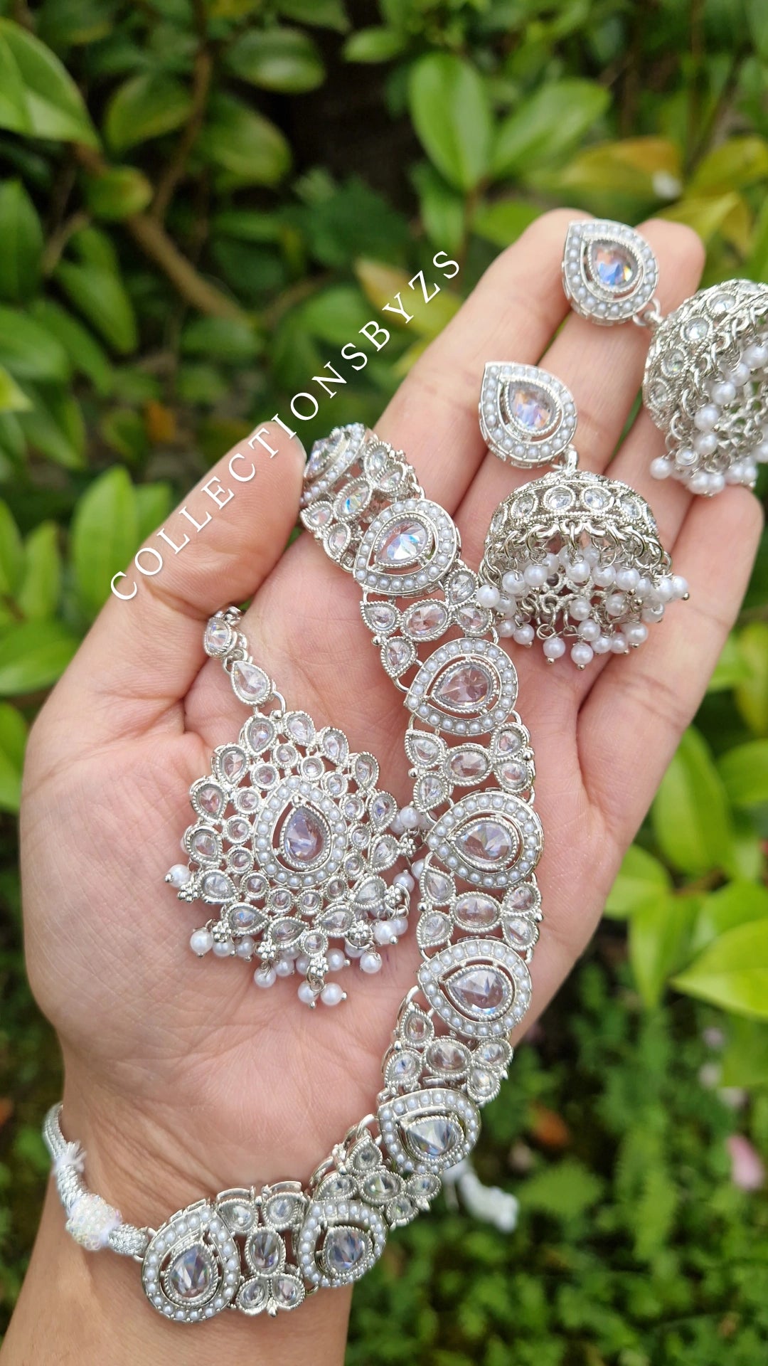 MUNA- Small Silver Reverse AD Jewellery Set