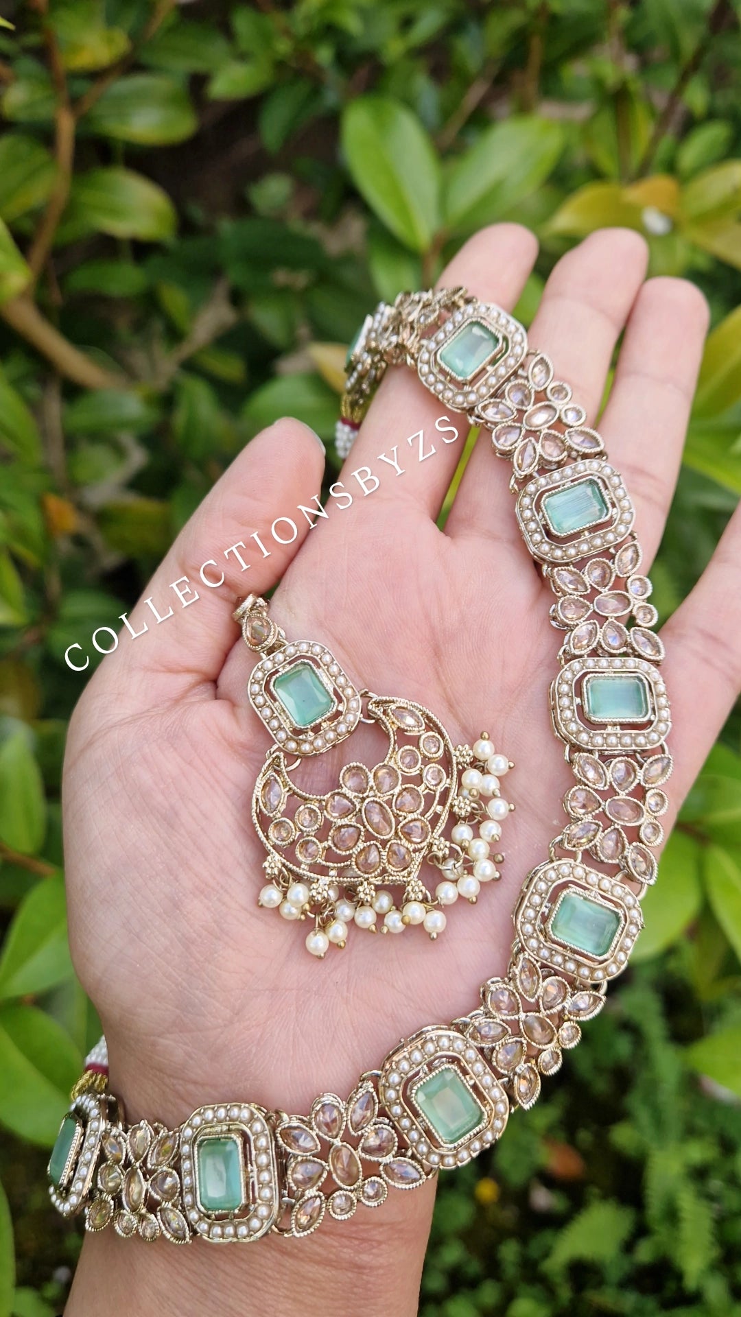 AQSA- Small Necklace, Jhumka and Tikka Set- MINT