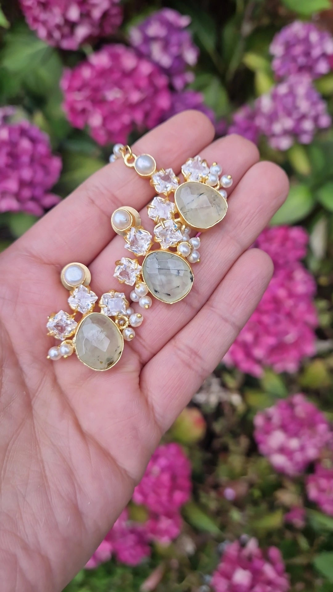 FALAK Small Beautiful Elegant *Premium* Mother of Pearl & -Rose Quartz & Sage