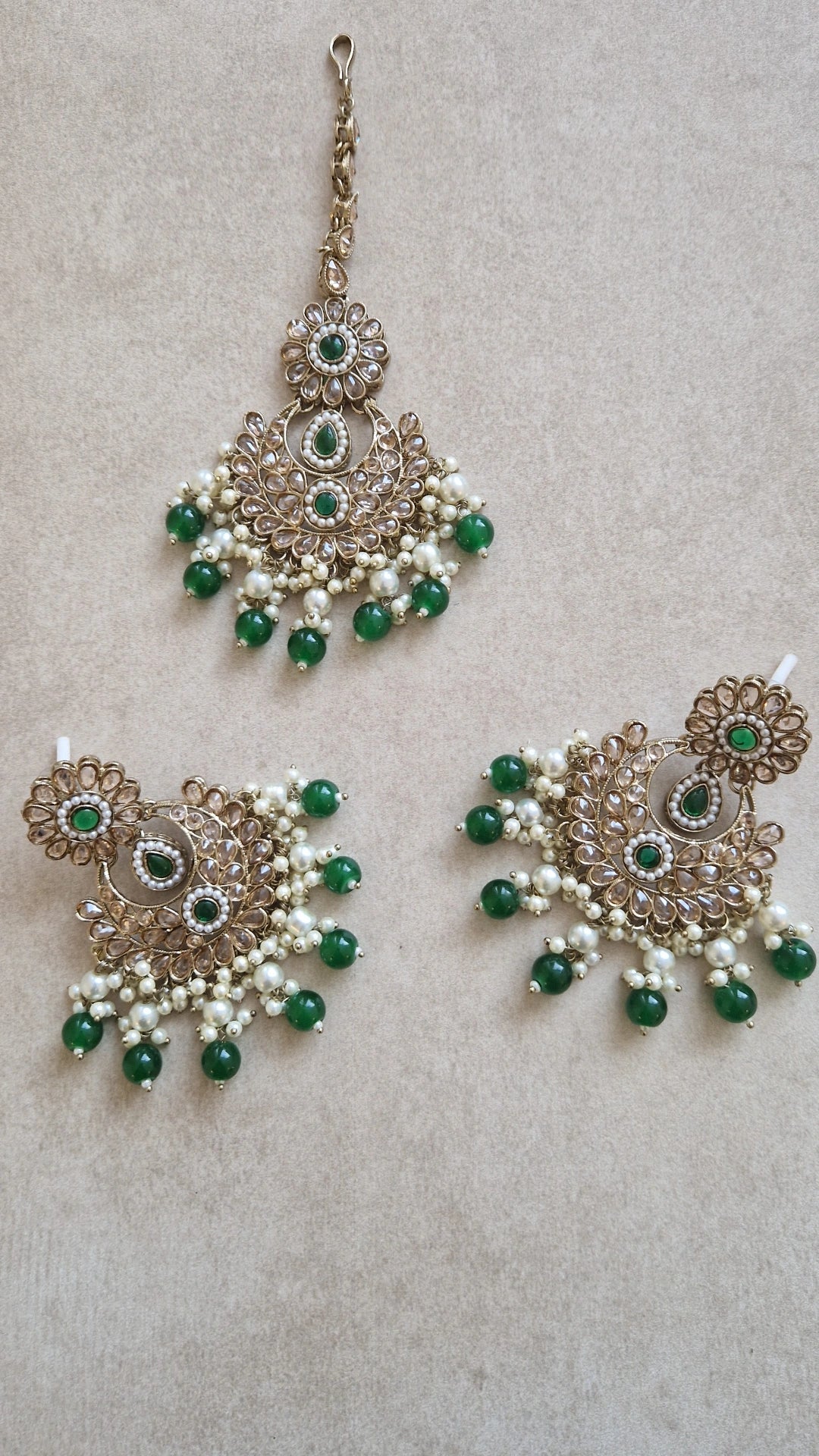 *CLEARANCE* Green and white Reverse AD Tikka and Earring Set.