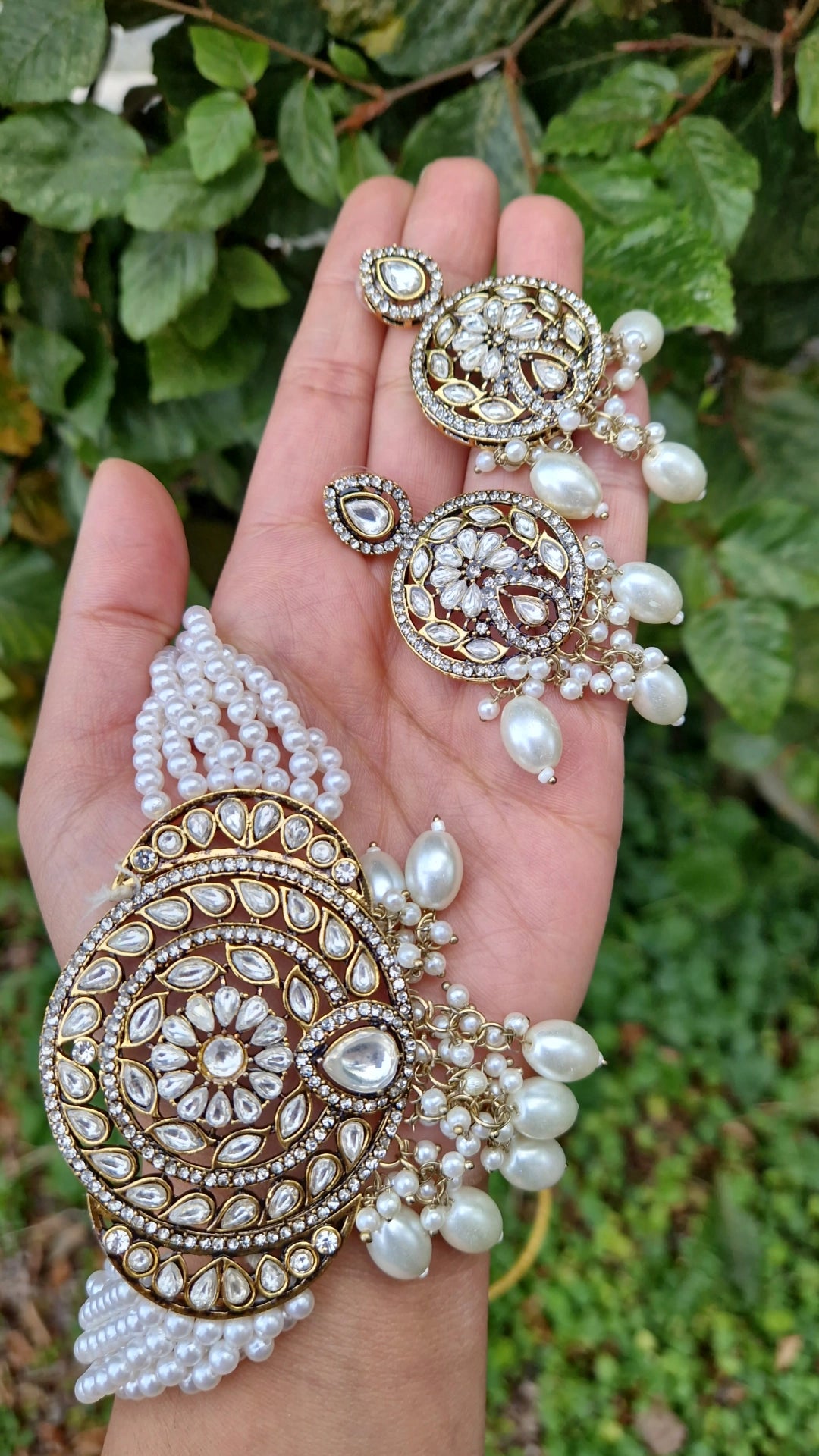 RUMI-*IMPERFECT* Indian Victorian Polish Choker Set-  White