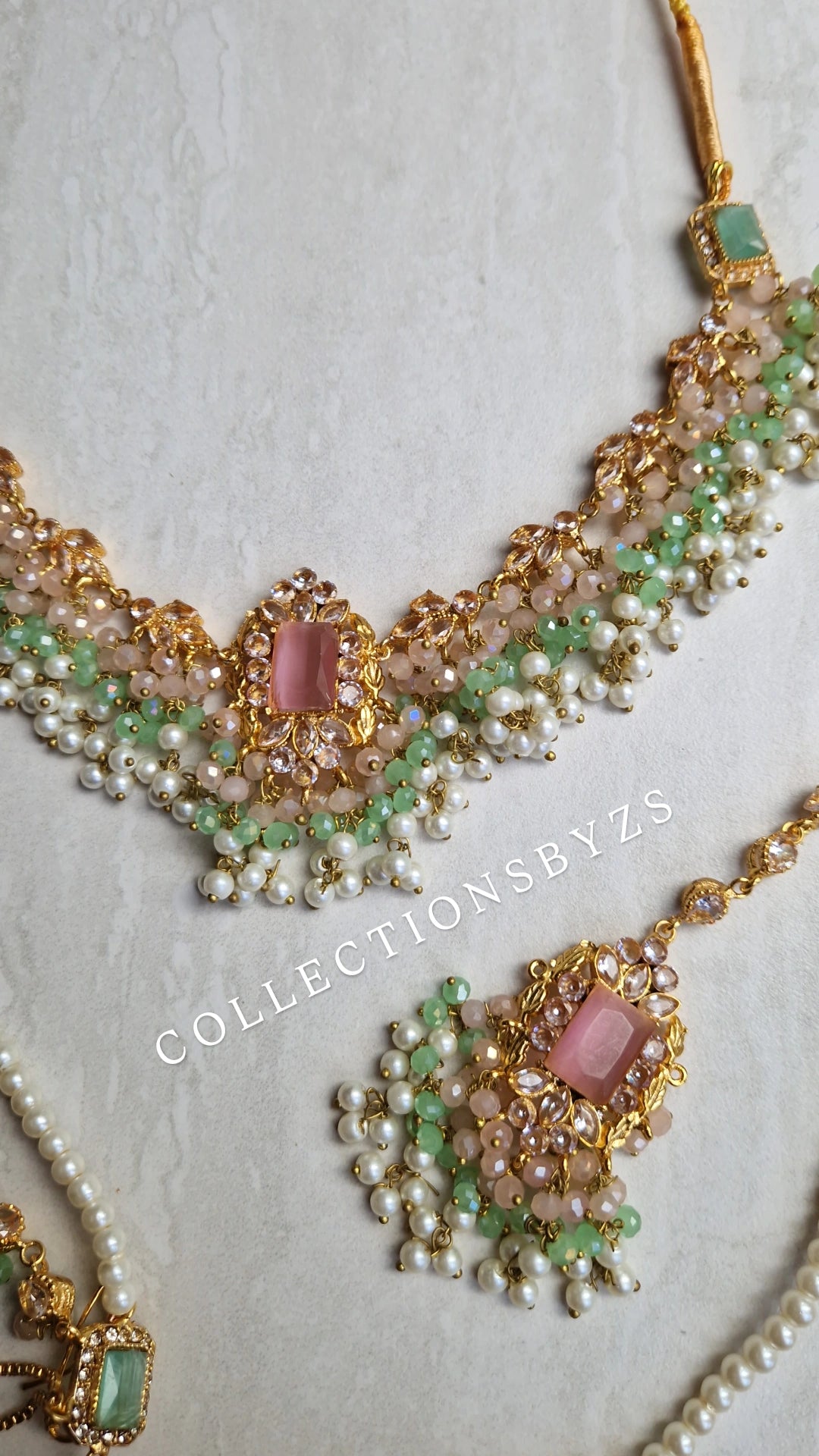 HUMASIYA - Beautiful Small elegant Pakistani Jewellery Set -  Green and Pink