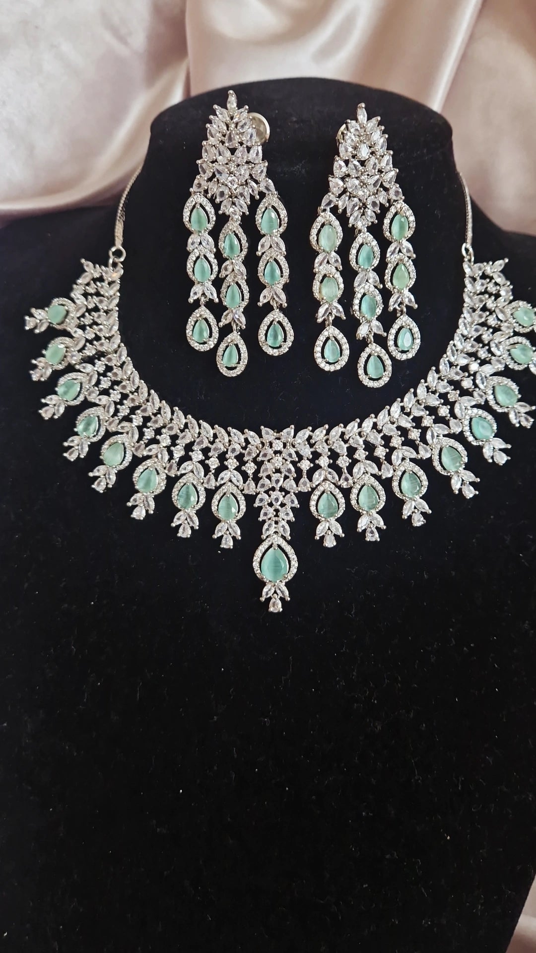 R A N I - American Diamond Set