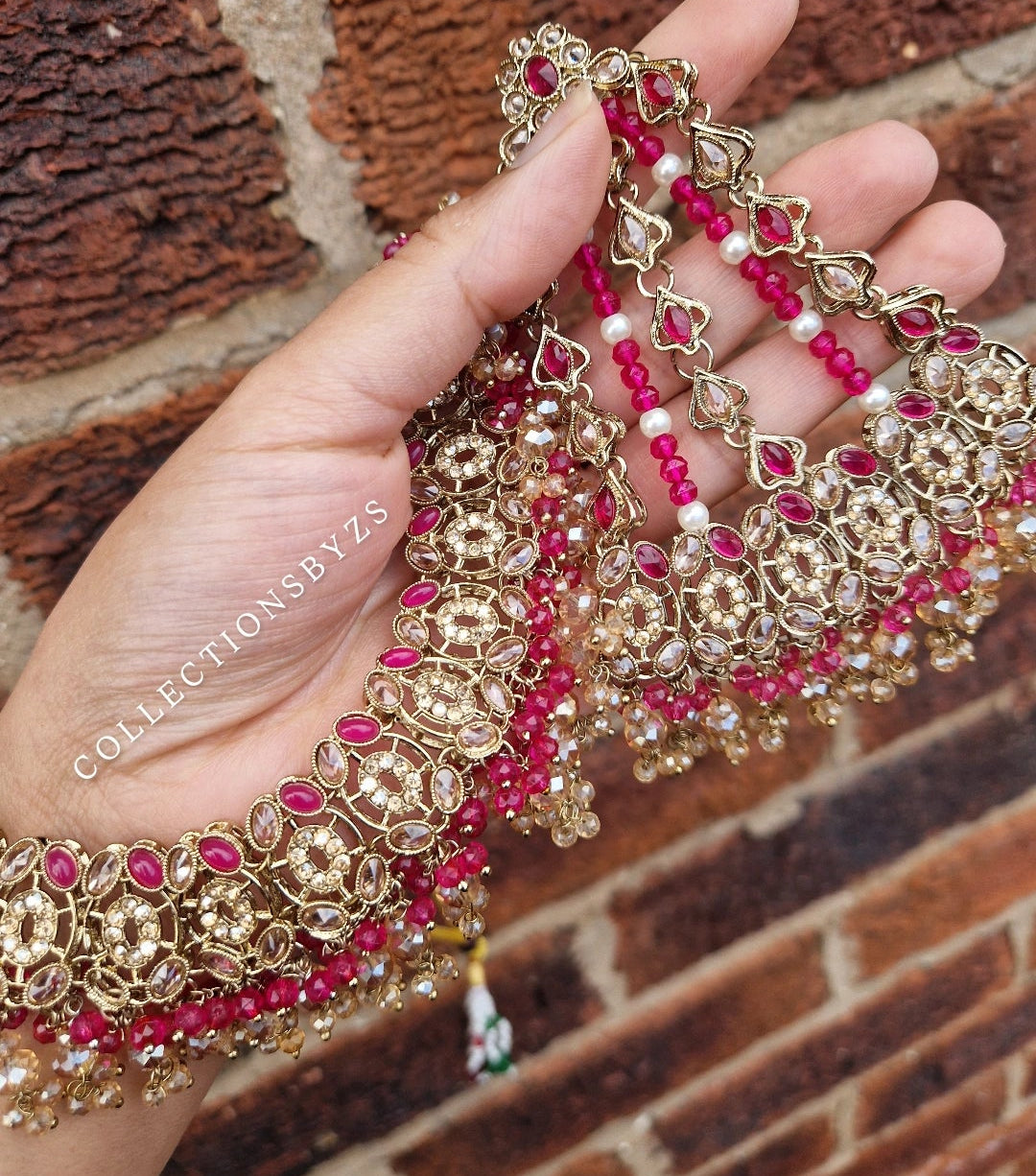 L I Y A N A - Shocking Pink