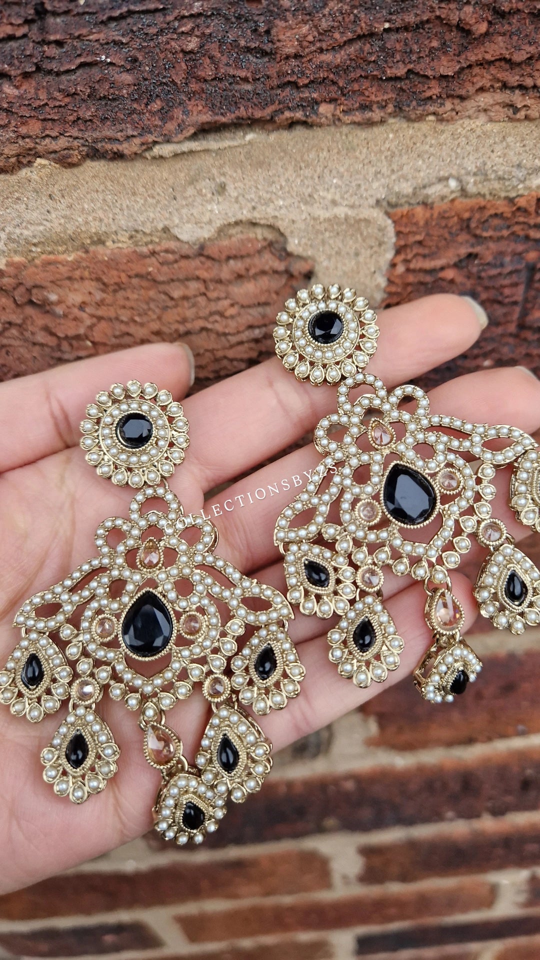 FATIMA - Elegant Pearl Indian Tikka and Earring Set - BLACK