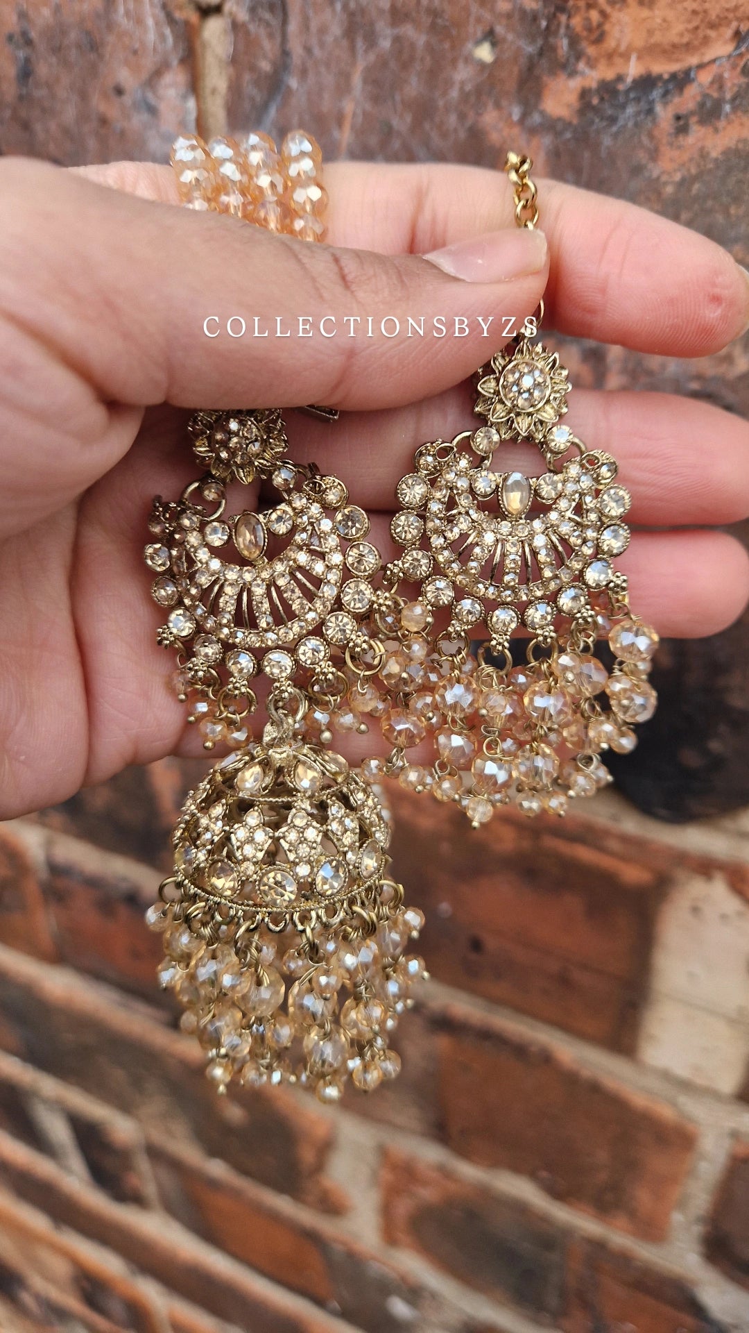 NAZIA - Value Range- Golden Earrings with Saharas and Tikka- GOLD