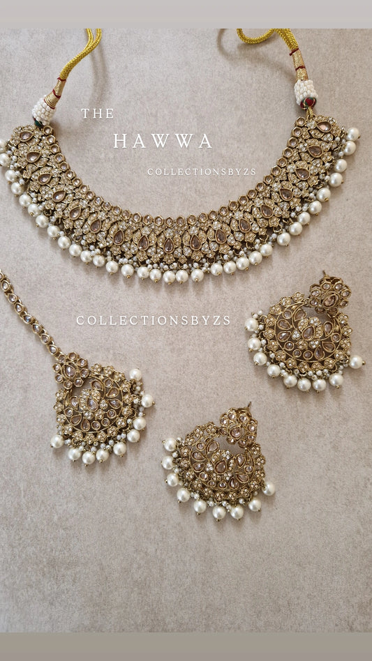 HAWWA - Elegant, Classy Indian Jewellery Set. Earrings, Tikka & Necklace. - White Pearl